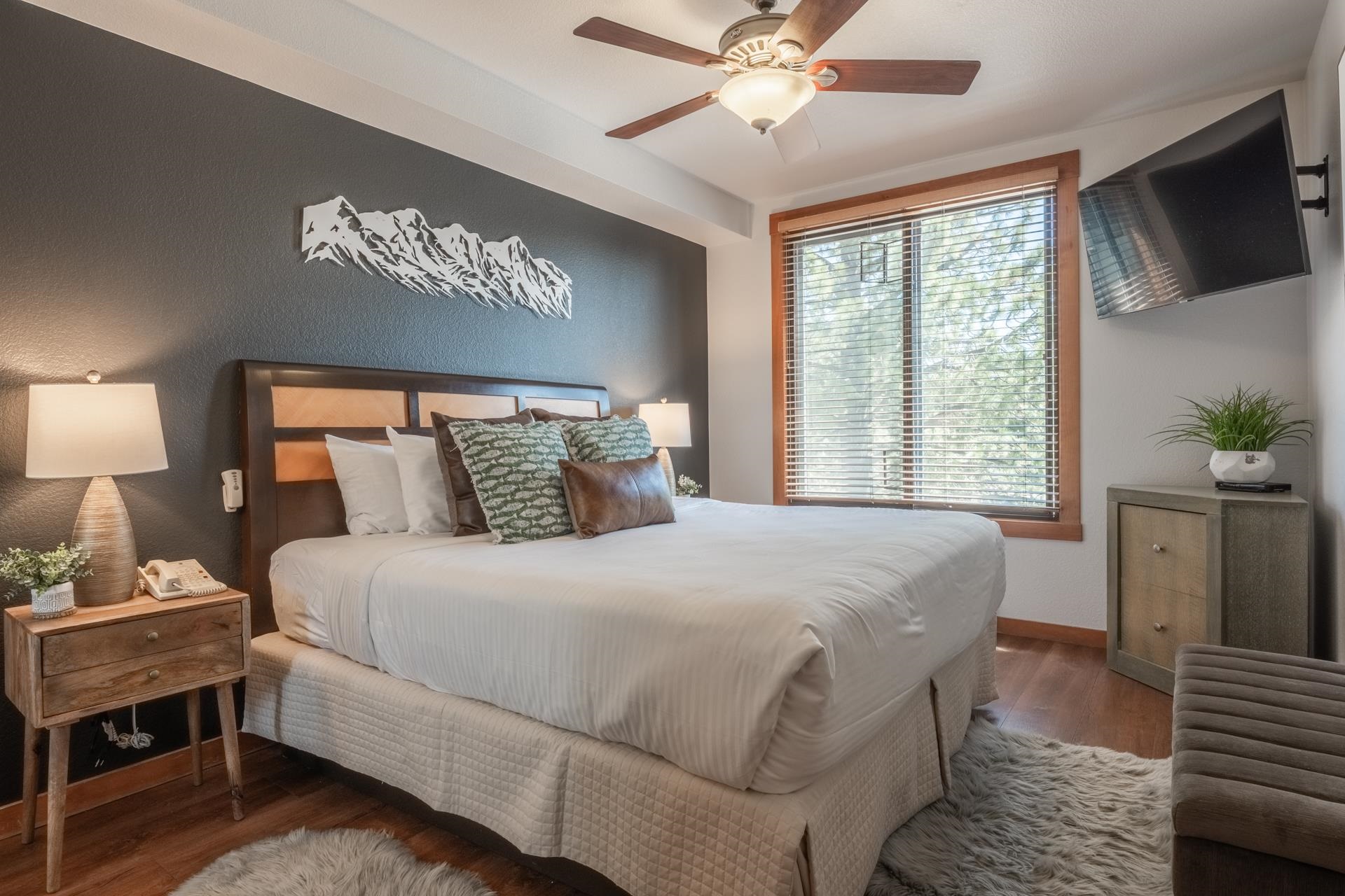 6201 Minaret Road Unit: 2221