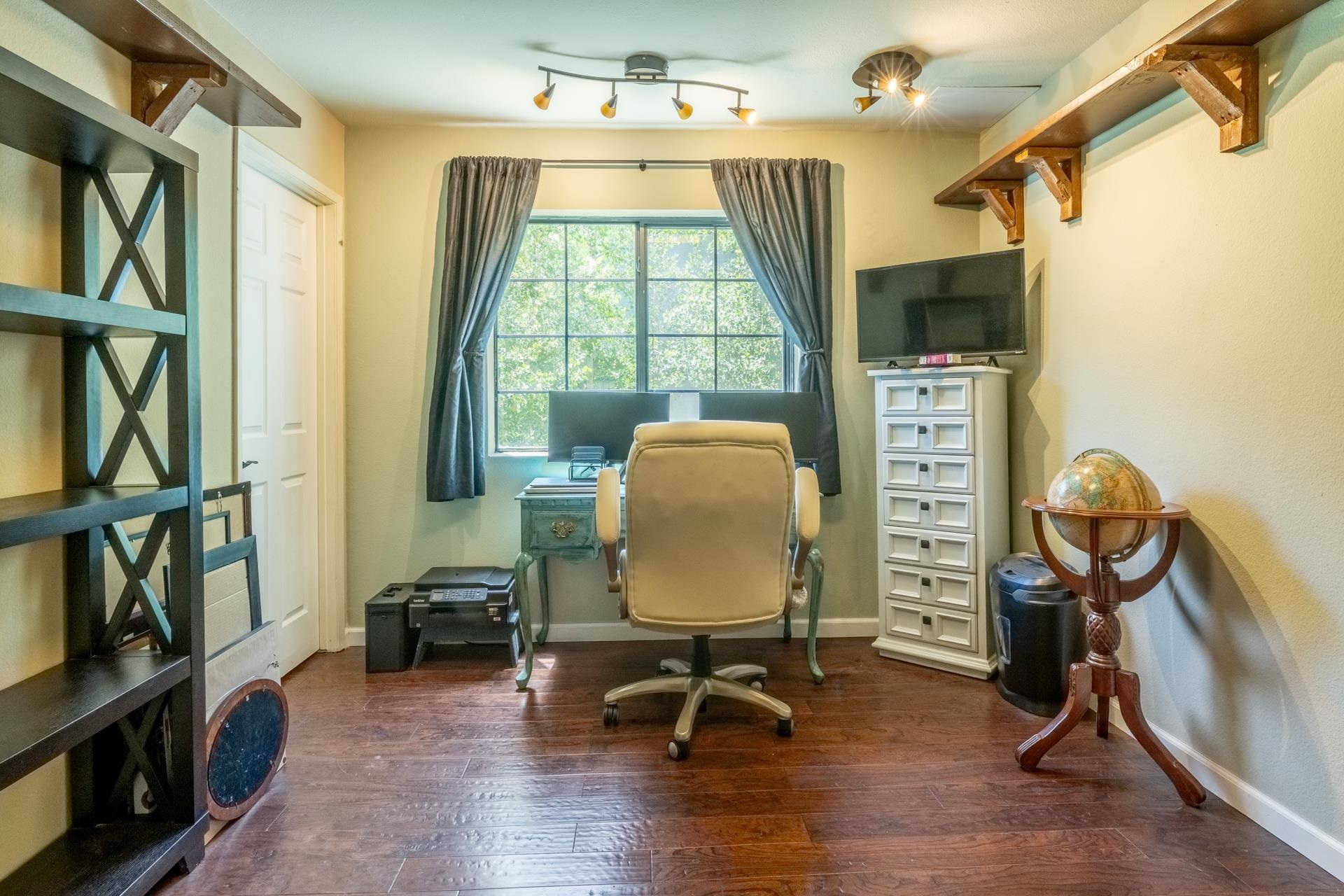 119 Lake Manor Place #24