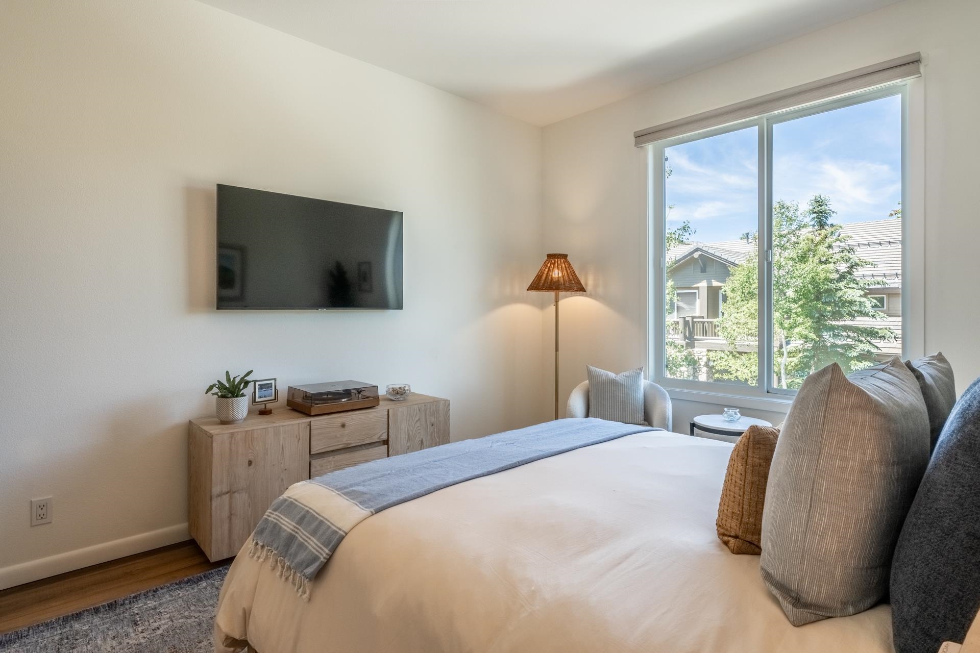 808 Fairway Cir Unit: 808