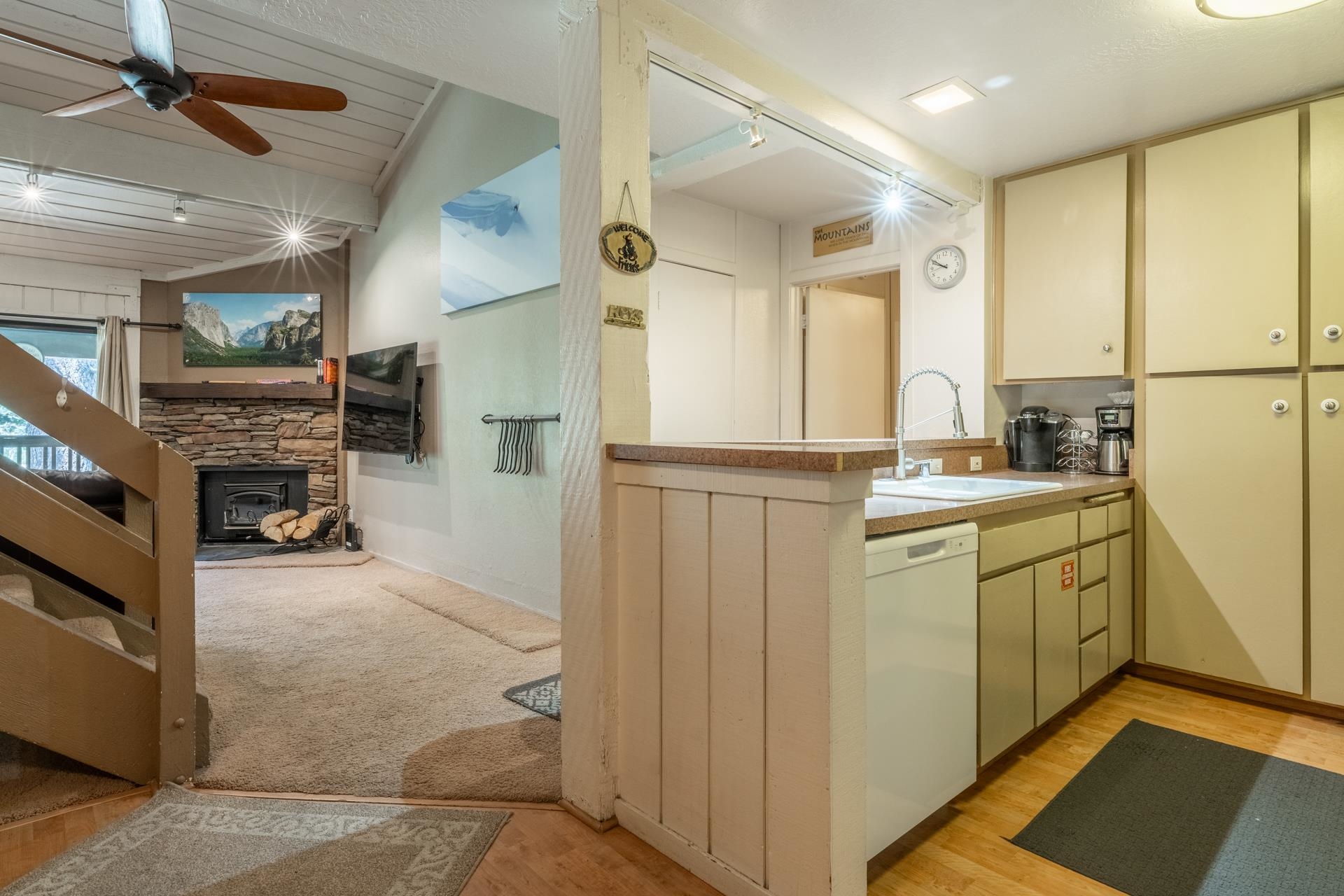 3253 Meridian Blvd. E-16