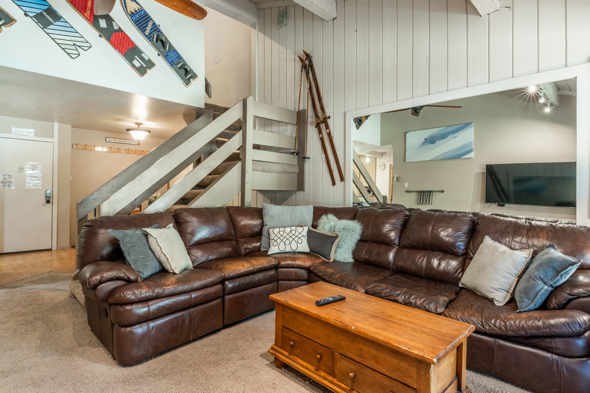 3253 Meridian Blvd. E-16