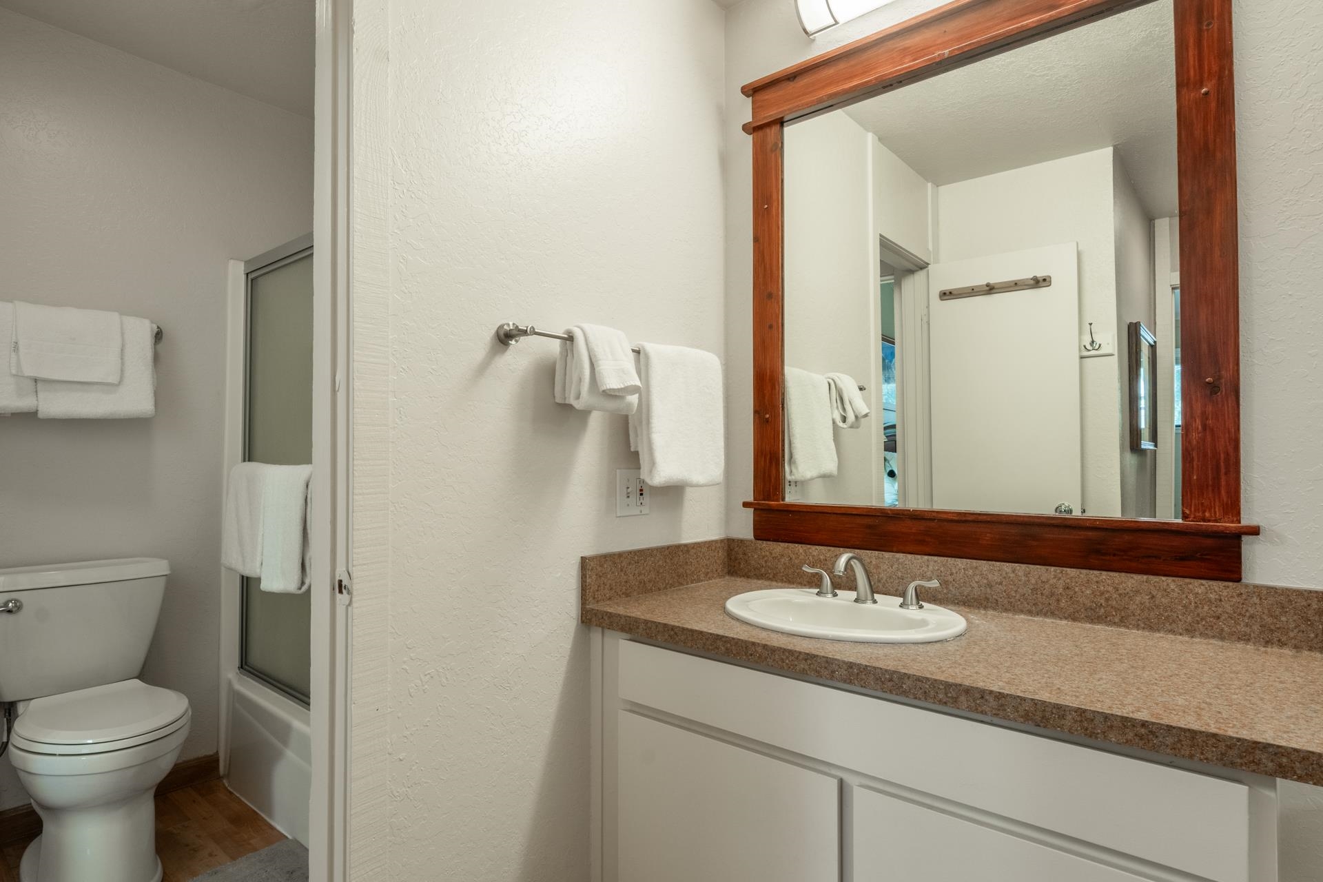 3253 Meridian Blvd. E-16