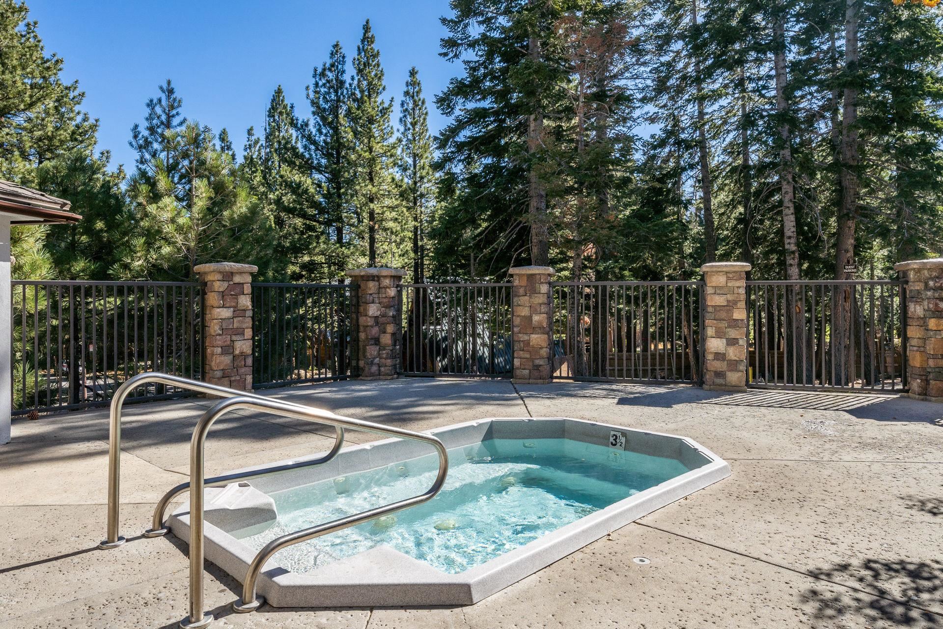 50 Hidden Valley Rd #16