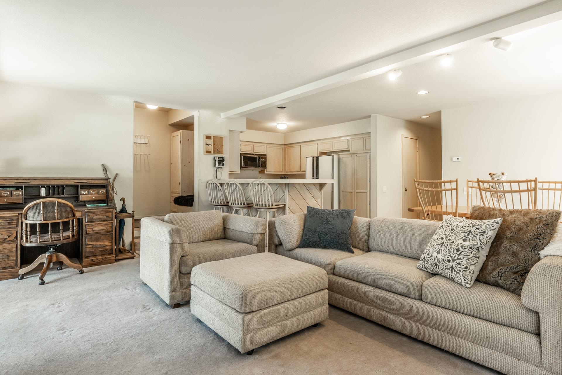 609 Golden Creek Rd Unit: 609