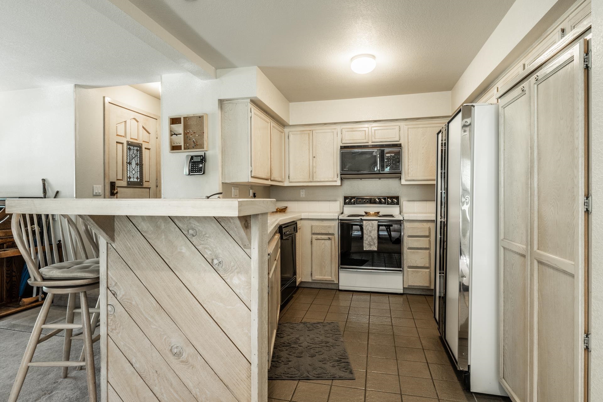 609 Golden Creek Rd Unit: 609