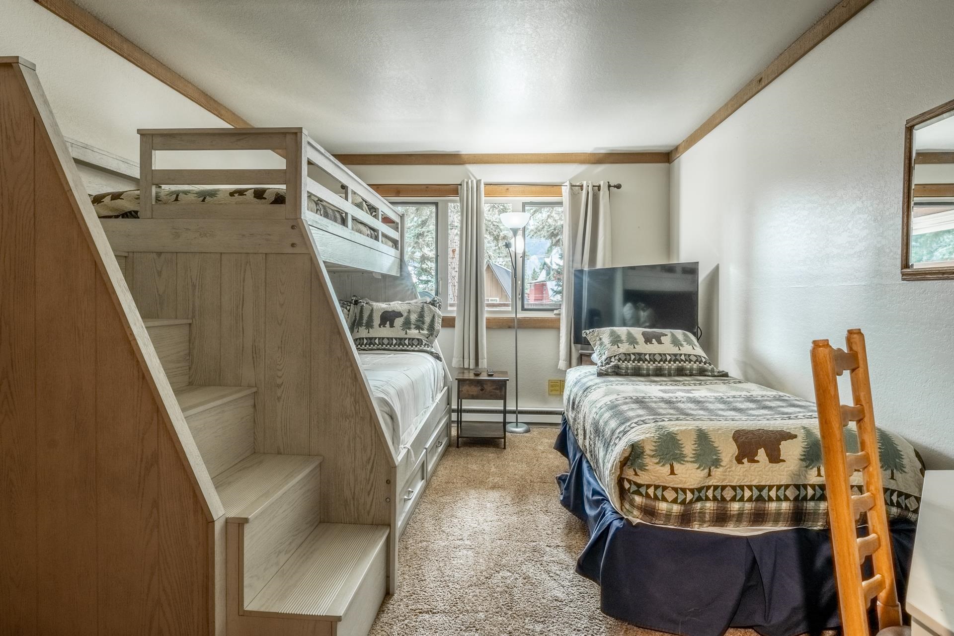 435 Lakeview Blvd #47