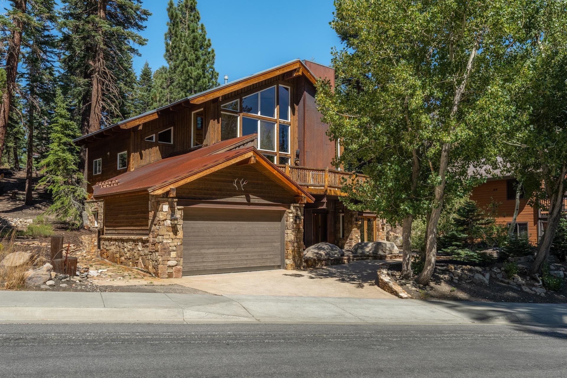 464 Canyon Blvd