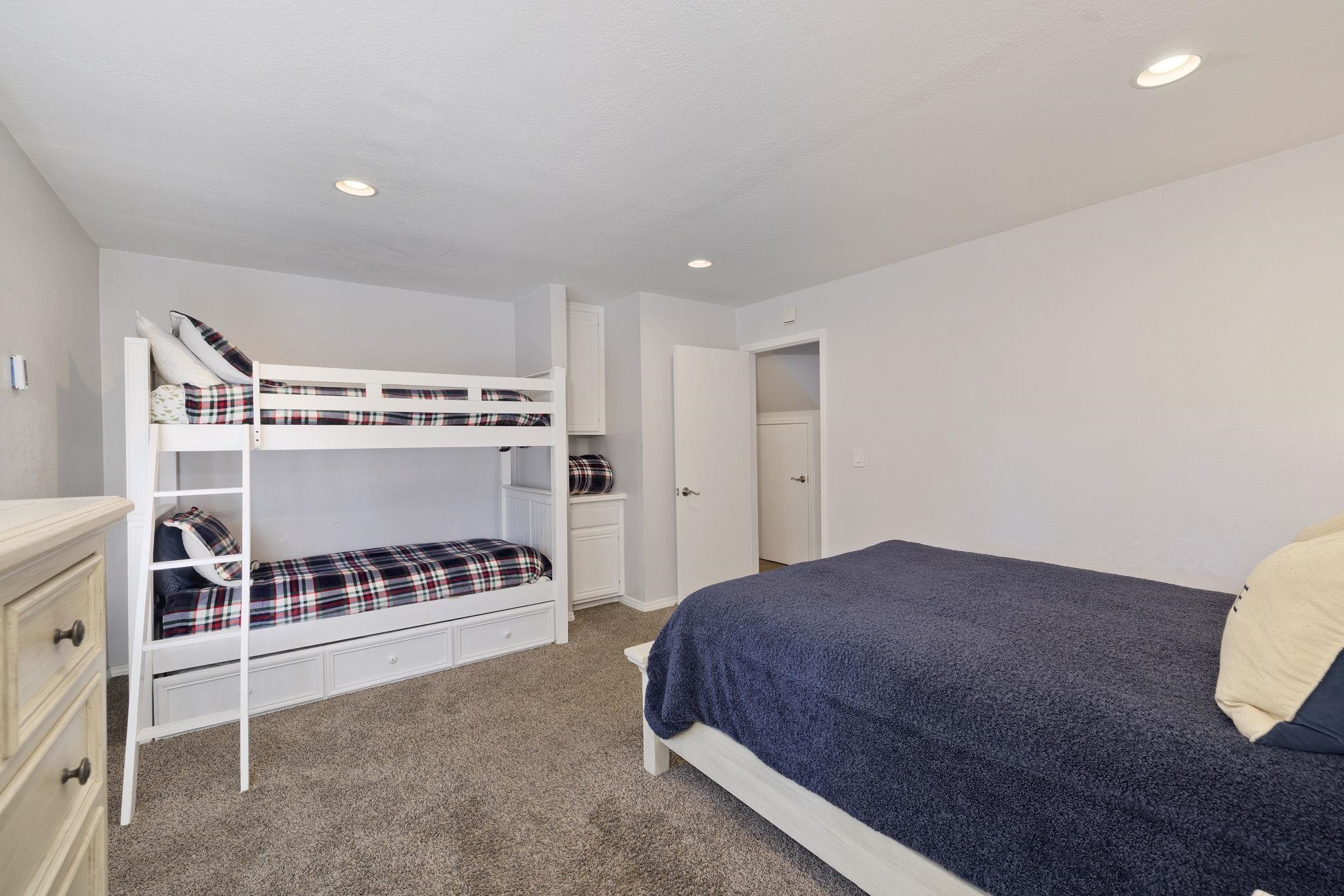 91 Lakeview Blvd. #9S