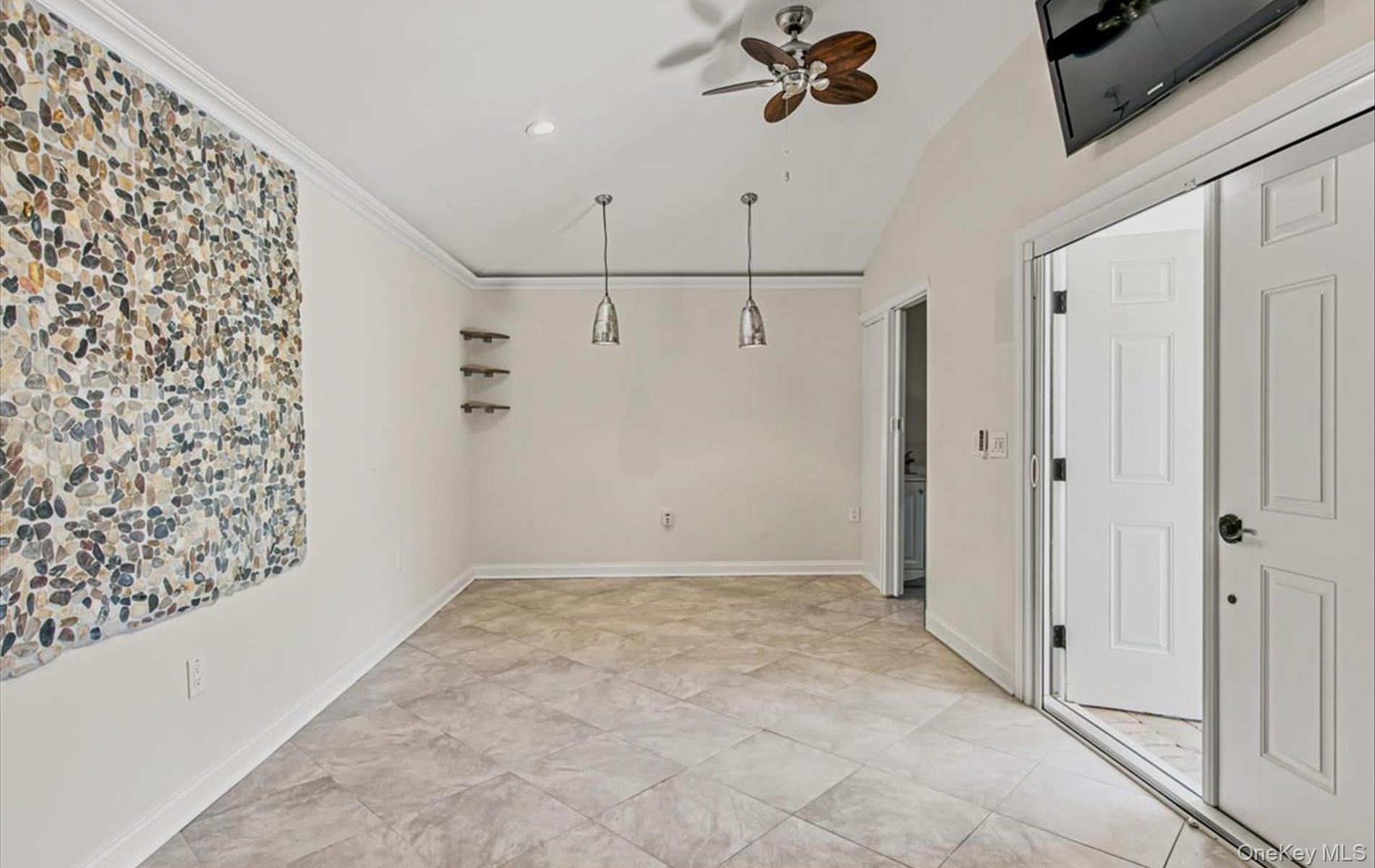 15 Tiber Road