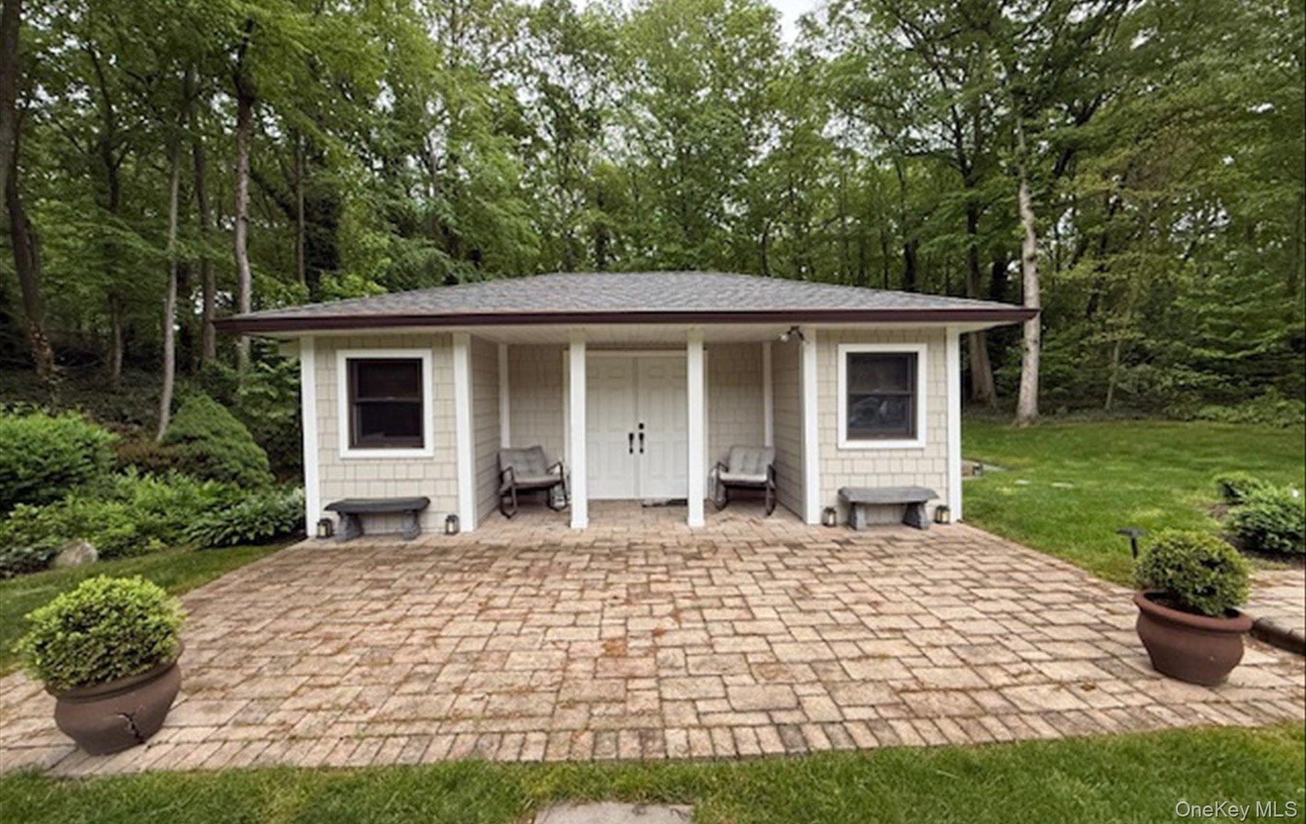 15 Tiber Road