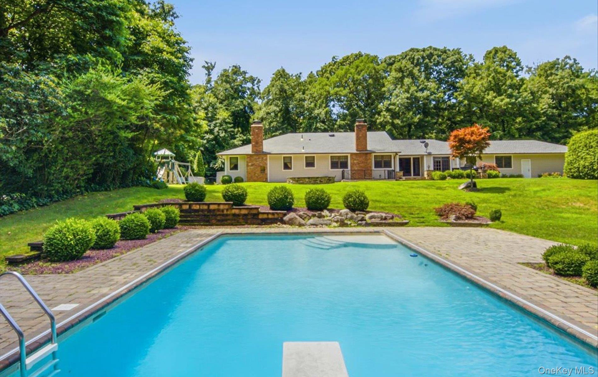 15 Tiber Road