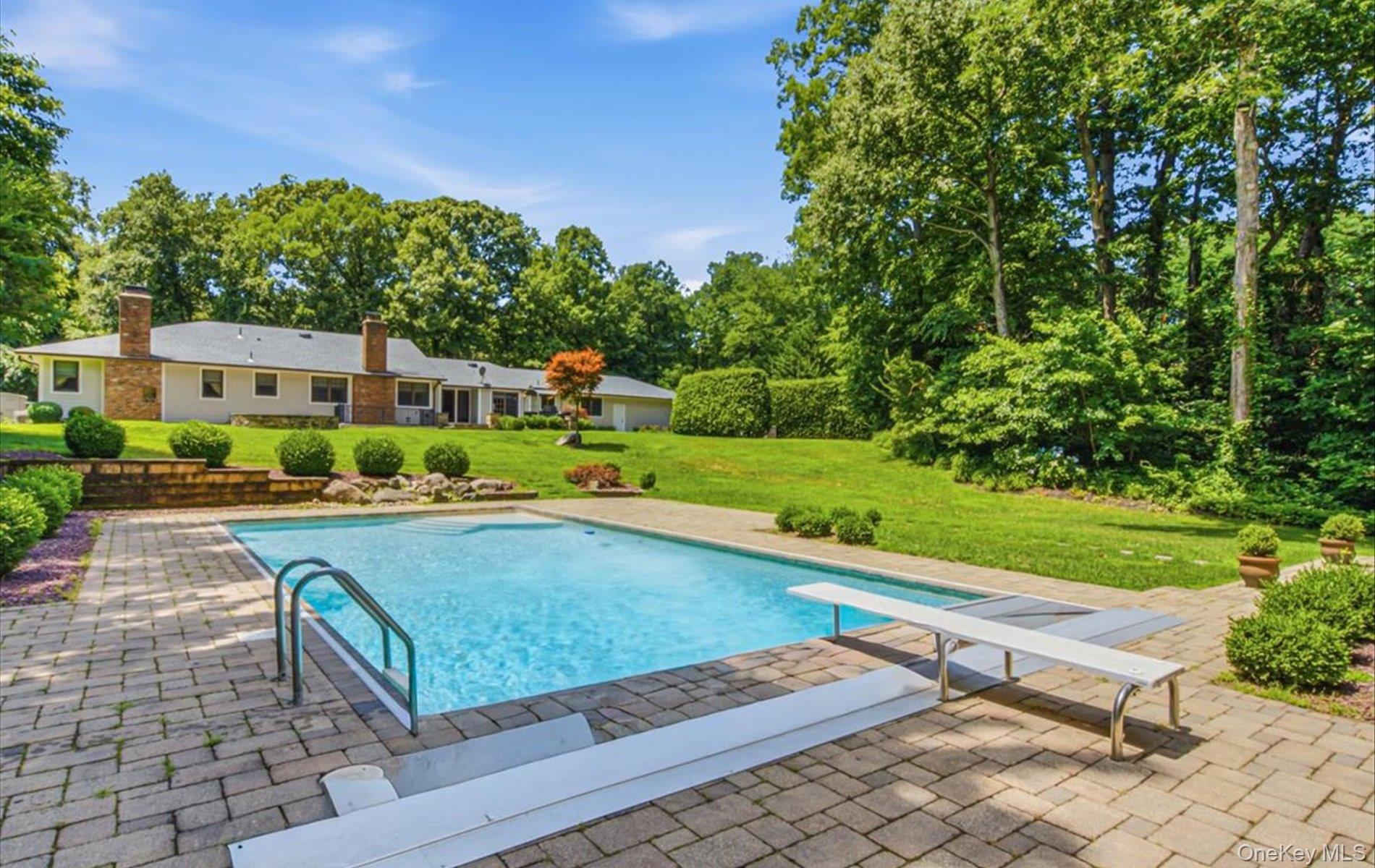 15 Tiber Road