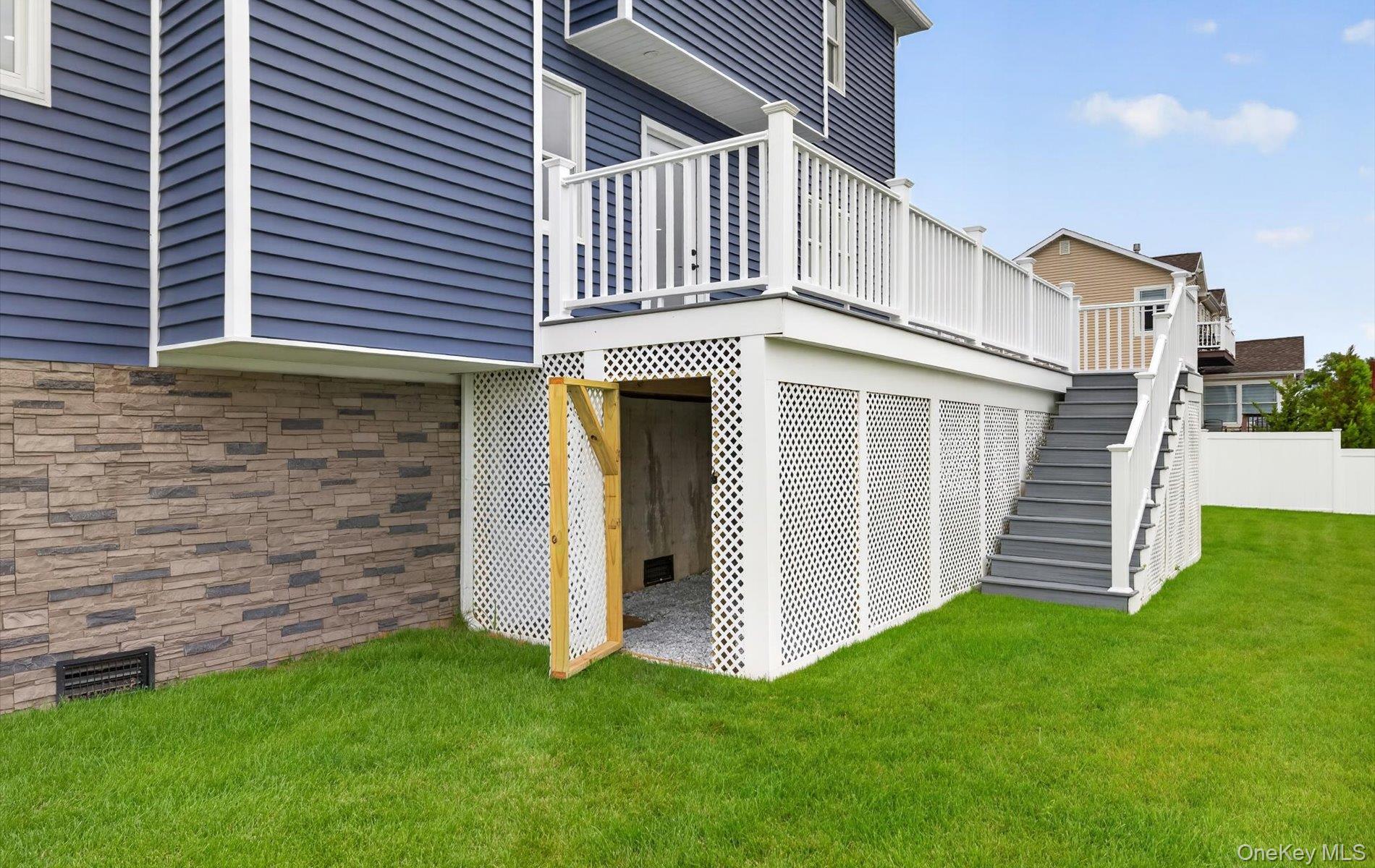 851 W Bay Drive
