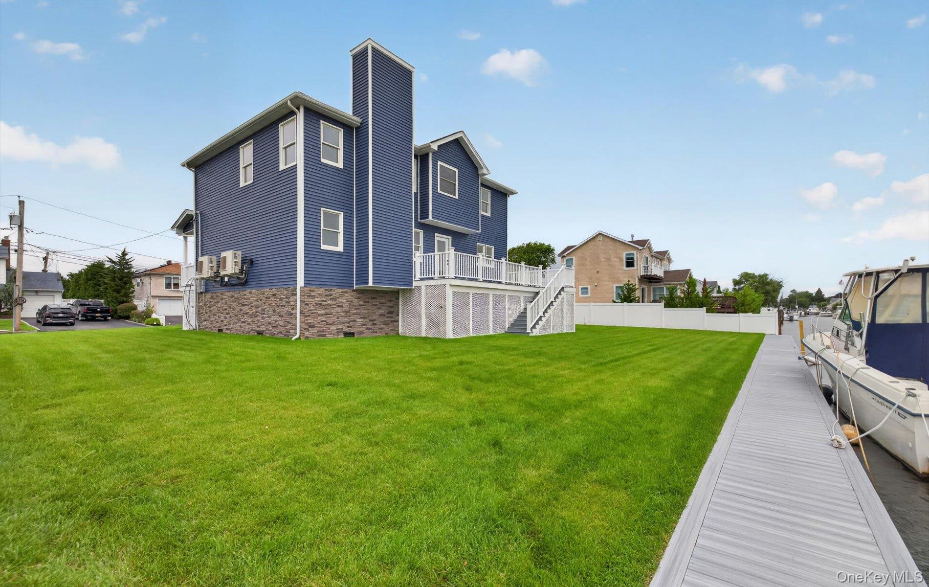 851 W Bay Drive