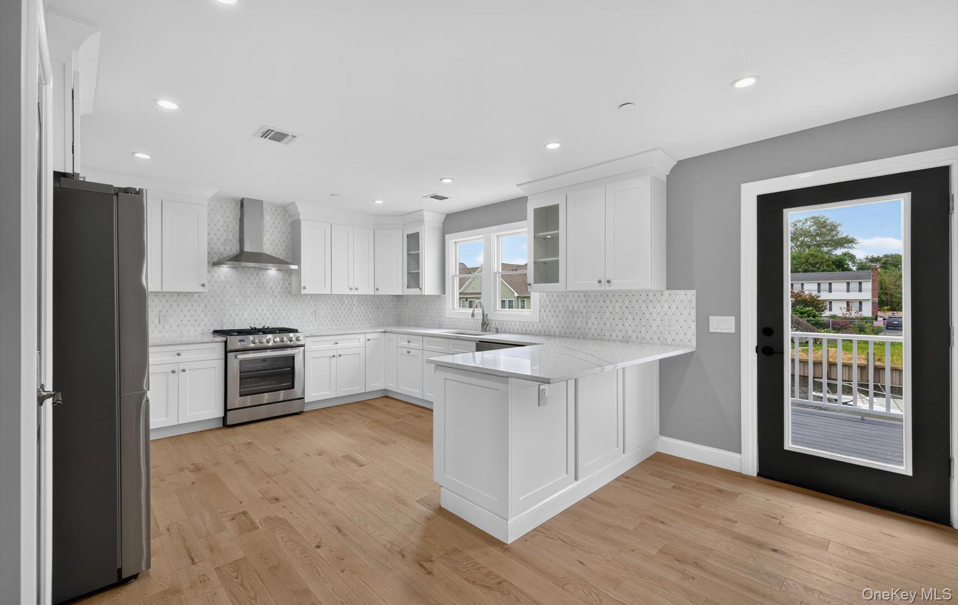 851 W Bay Drive