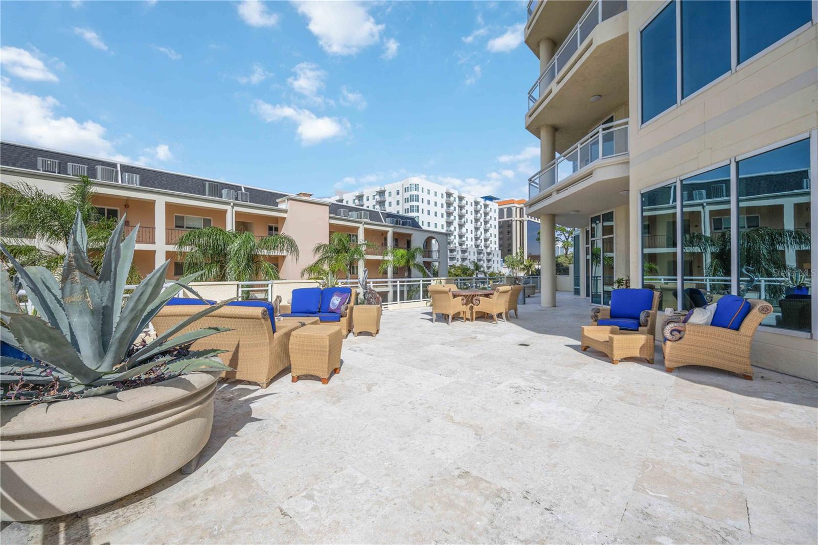 340 S PALM AVE #PL1