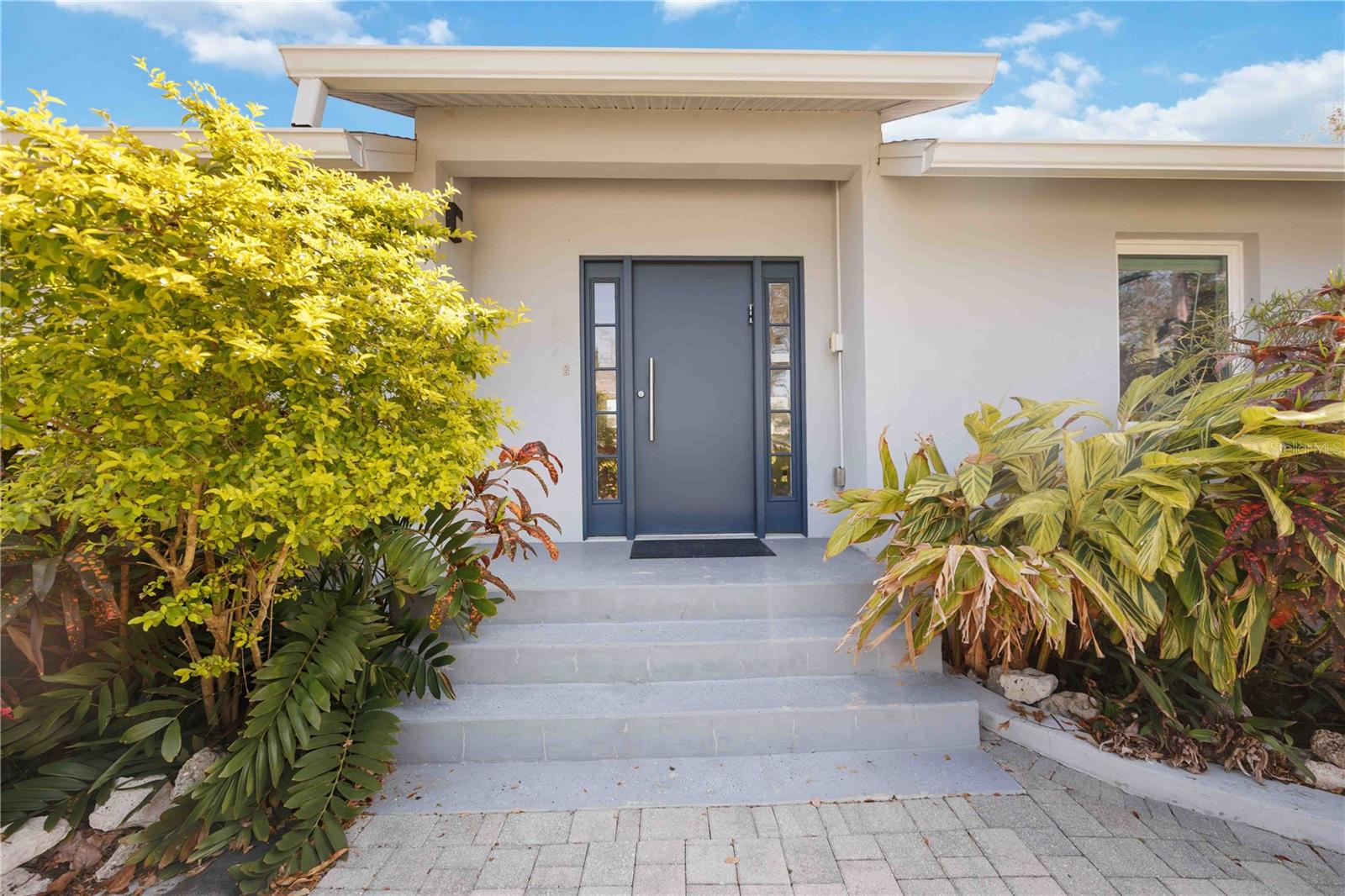 2458 WHIPPOORWILL CIR