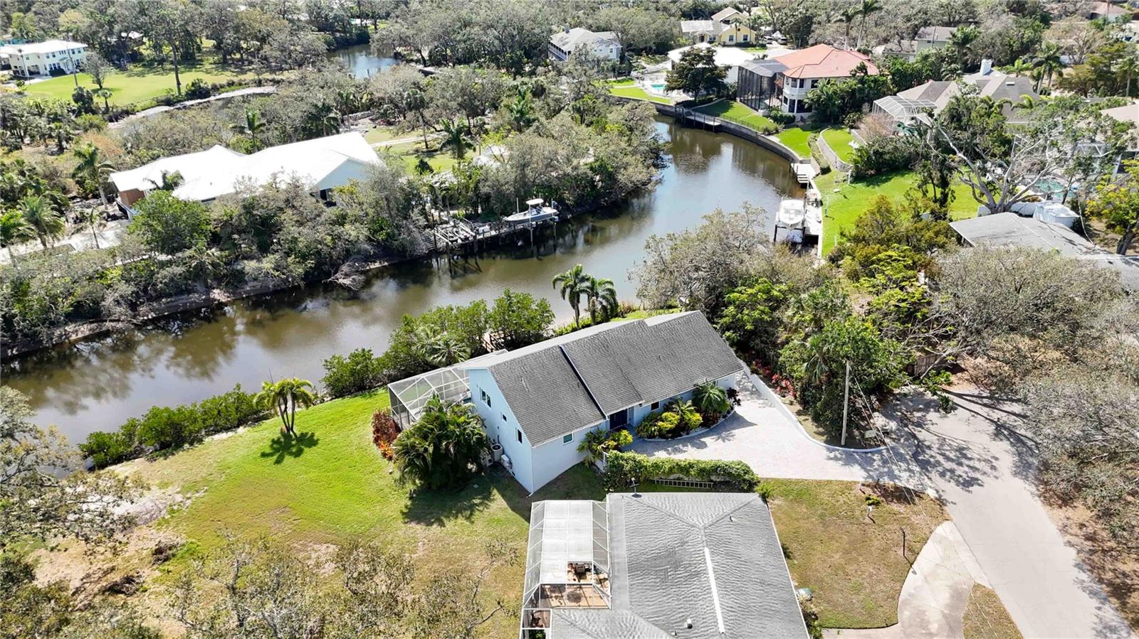 2458 WHIPPOORWILL CIR