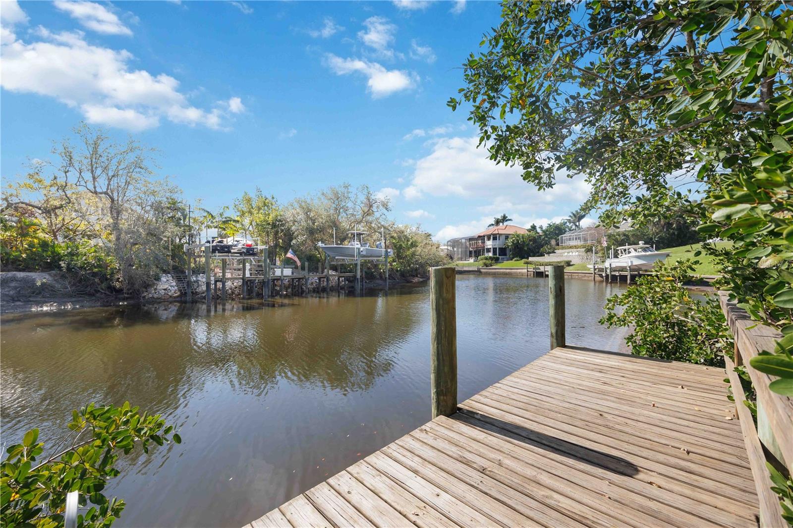 2458 WHIPPOORWILL CIR