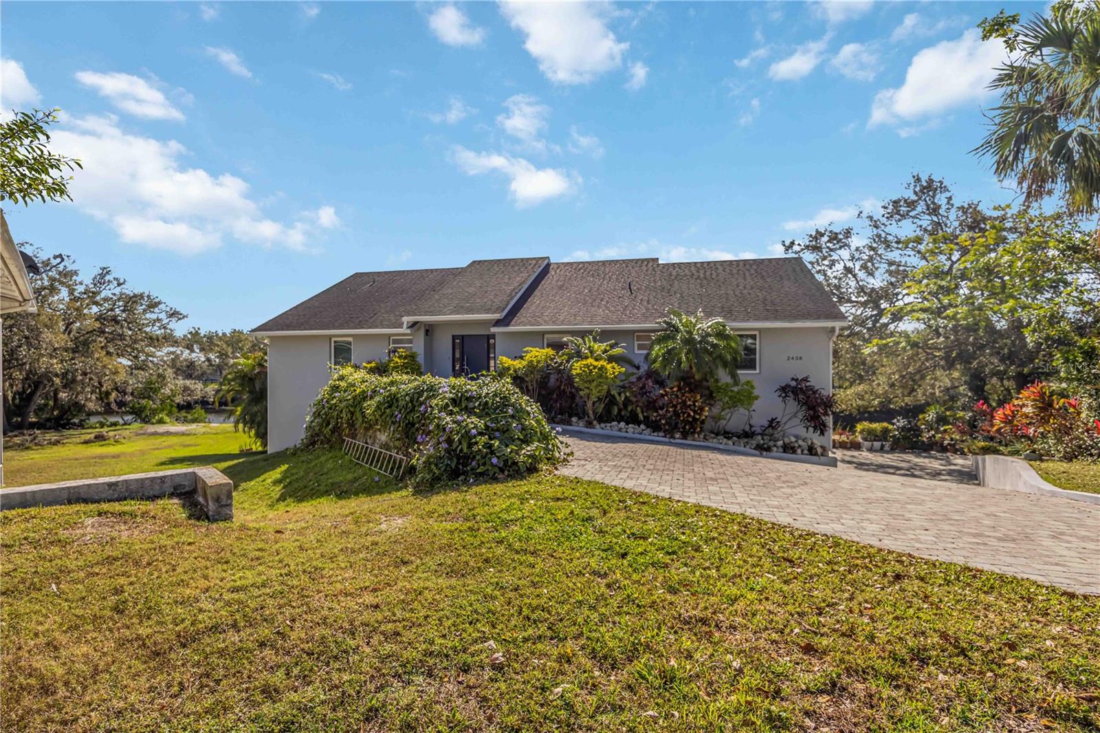 2458 WHIPPOORWILL CIR