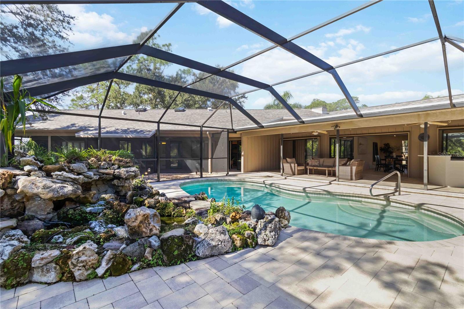 701 EAGLENOOK WAY