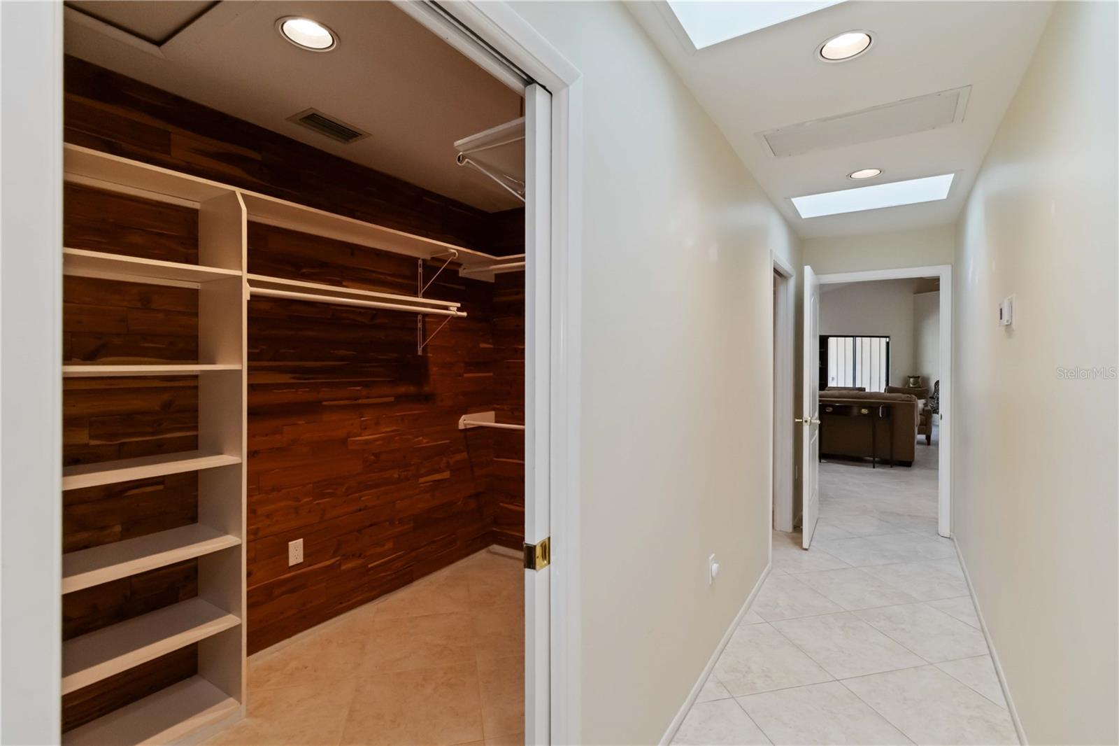 701 EAGLENOOK WAY