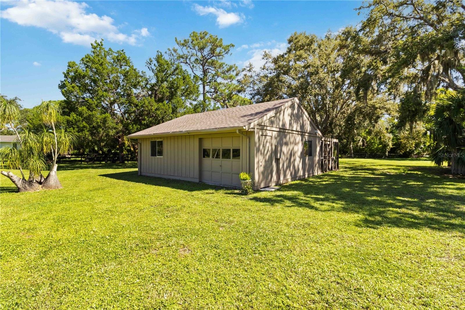 701 EAGLENOOK WAY