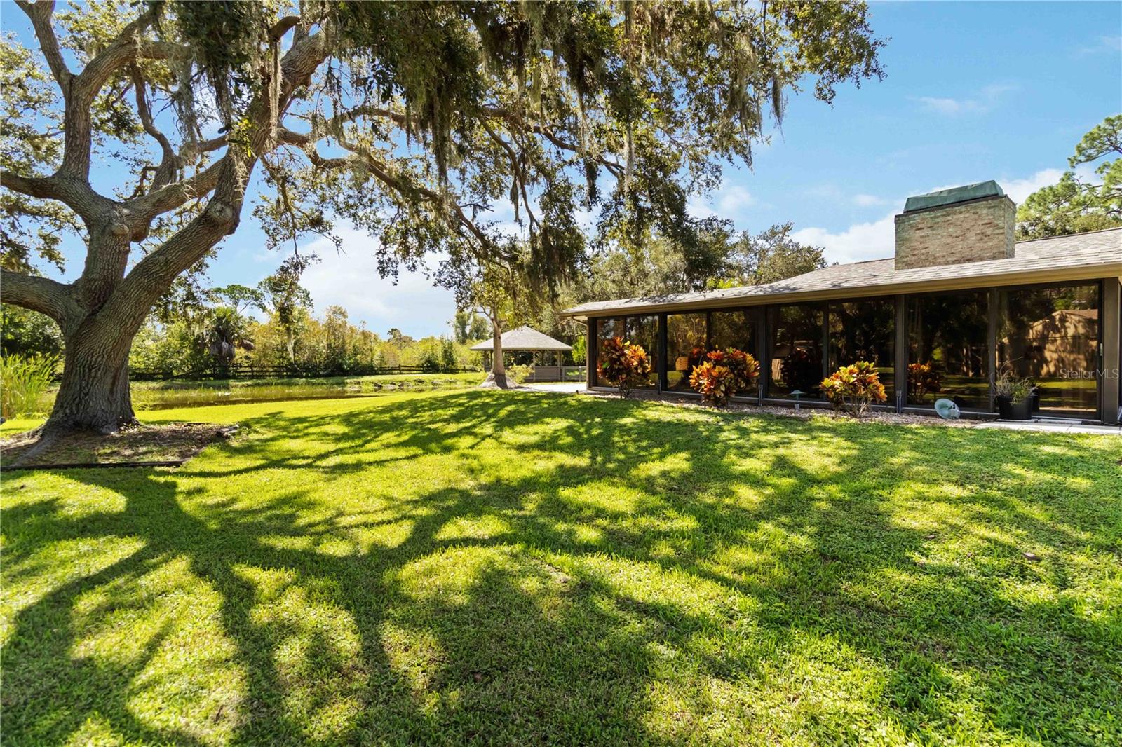 701 EAGLENOOK WAY