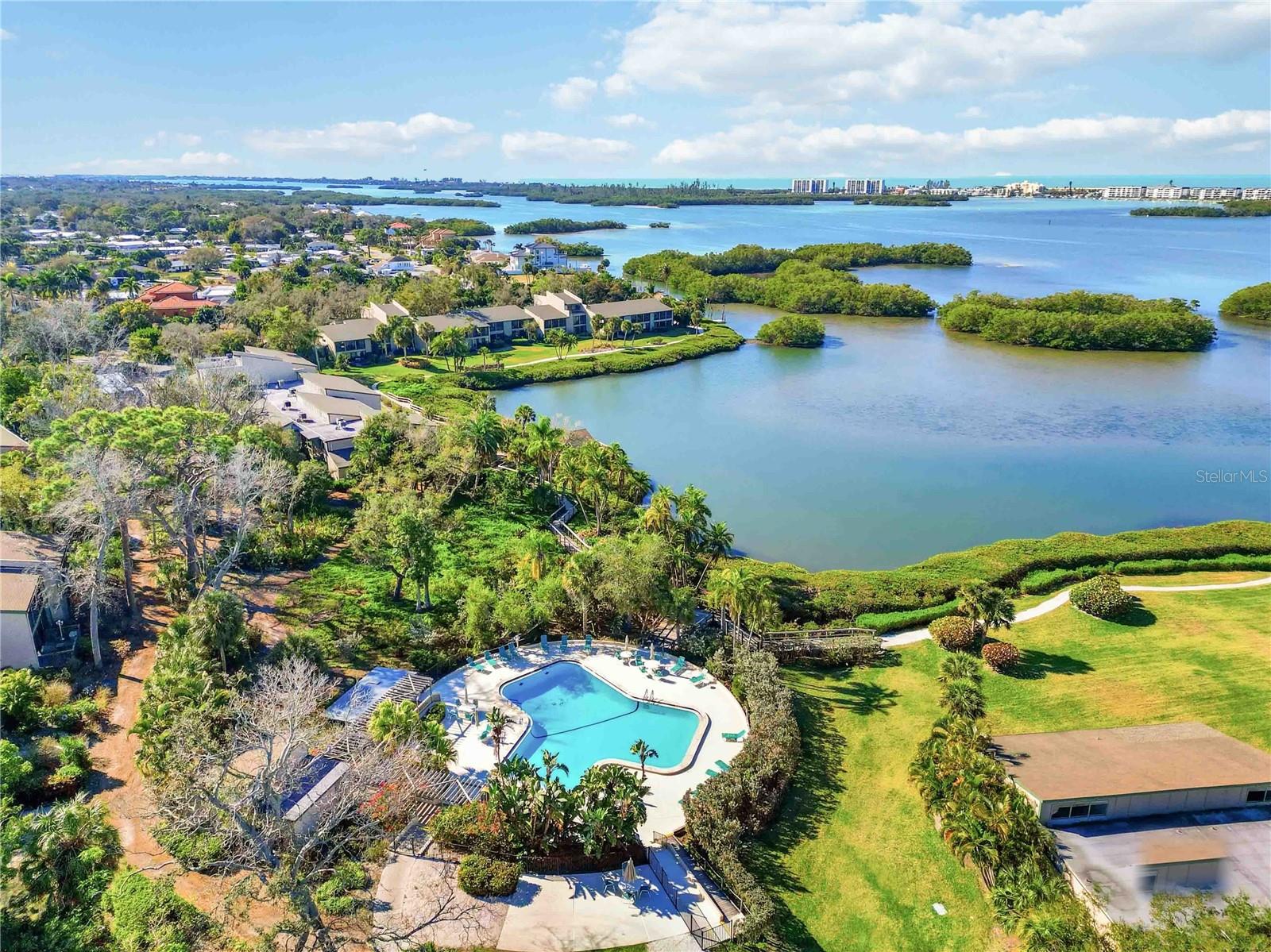 1626 BROOKHOUSE DR #235