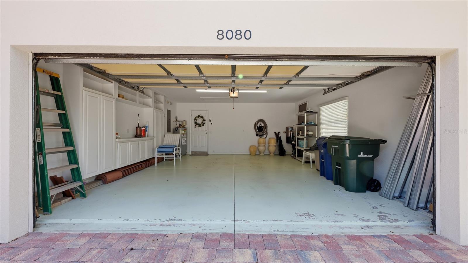8080 CARDENA LN
