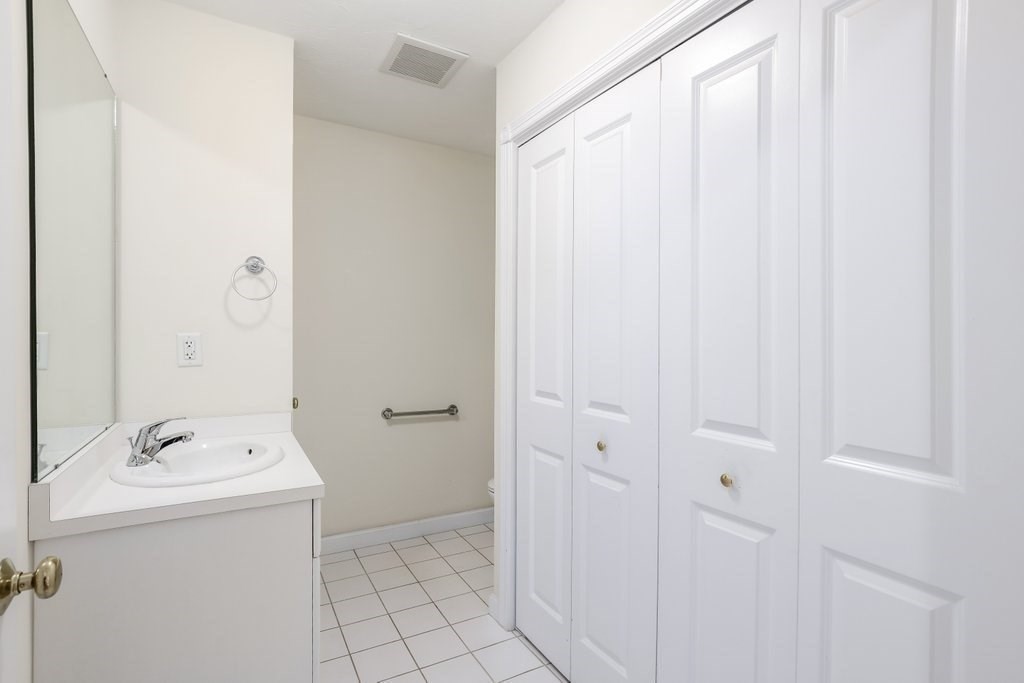 25 Whispering Brook Rd # 25
