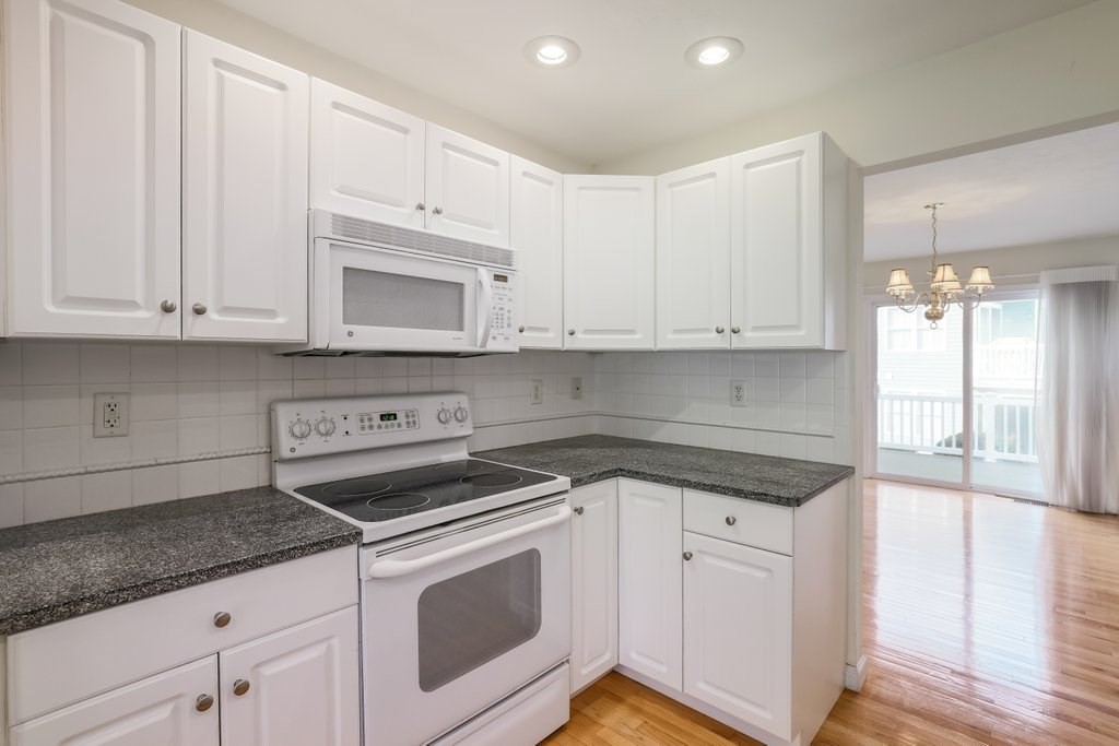 25 Whispering Brook Rd # 25