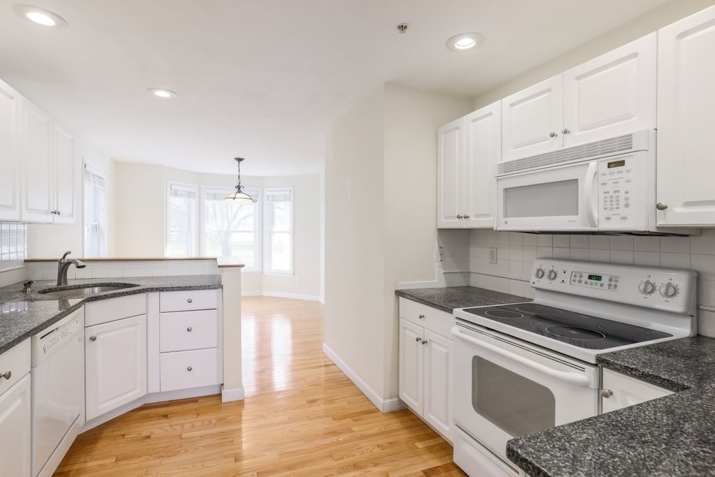 25 Whispering Brook Rd # 25