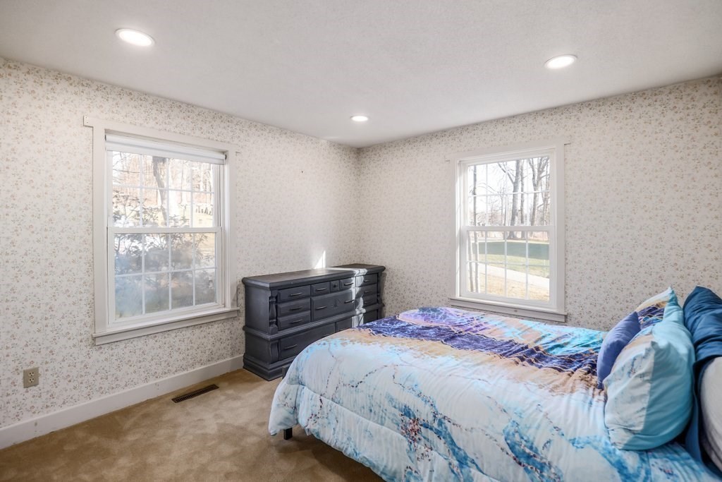 71 Maple St