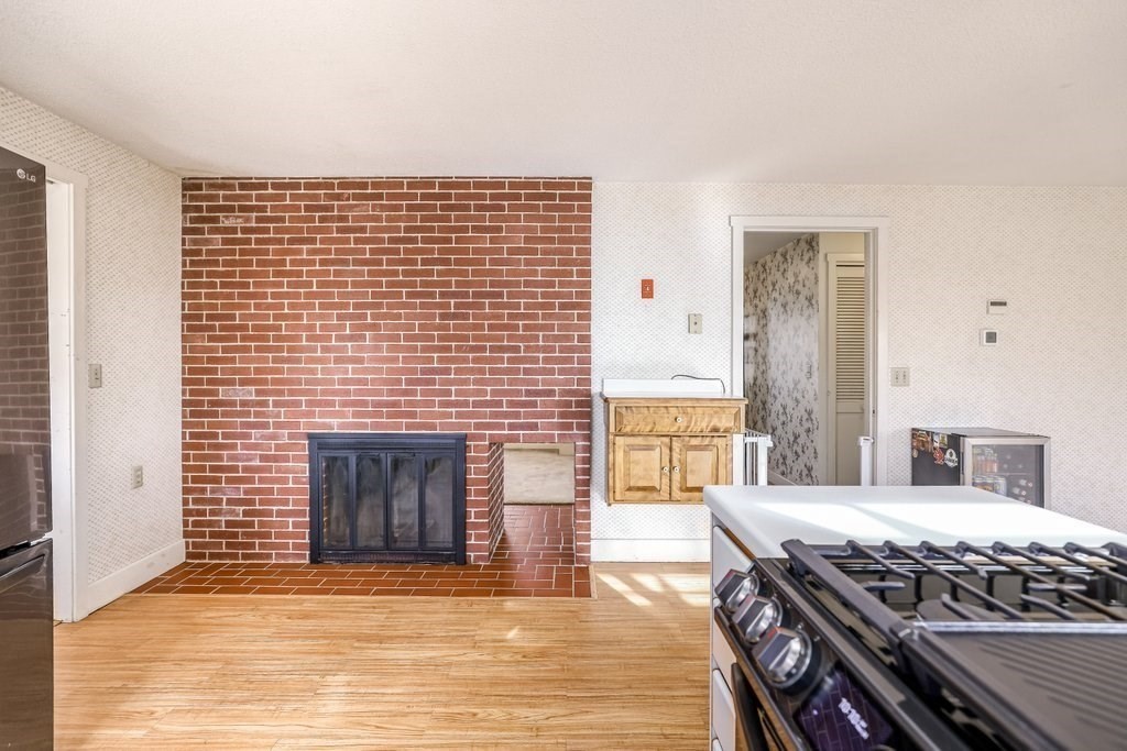 71 Maple St