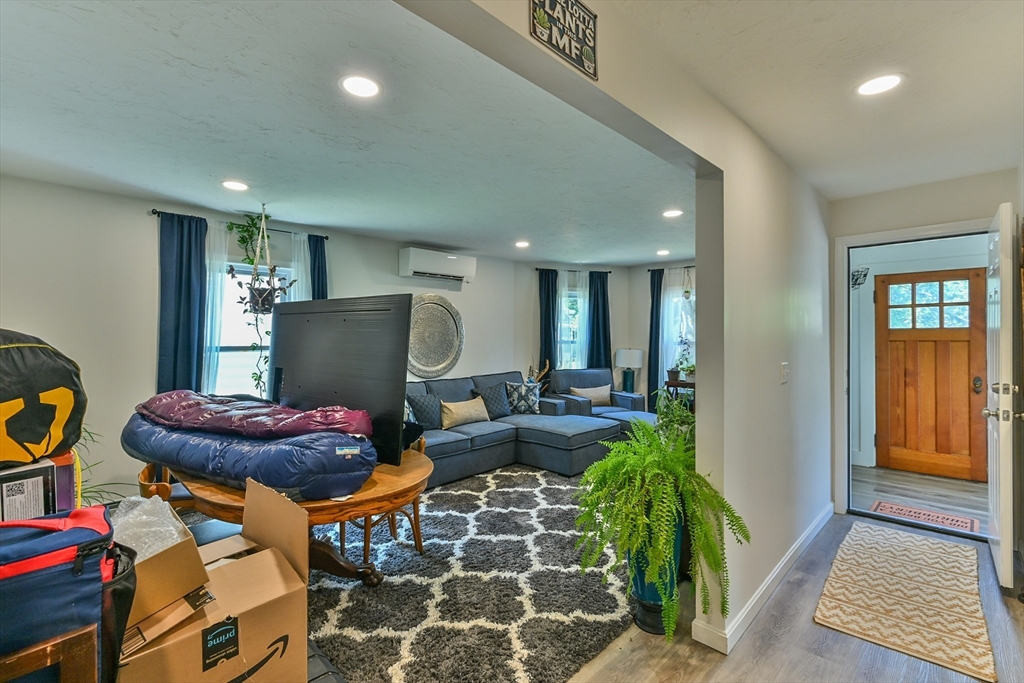 18 Emerald Ave.
