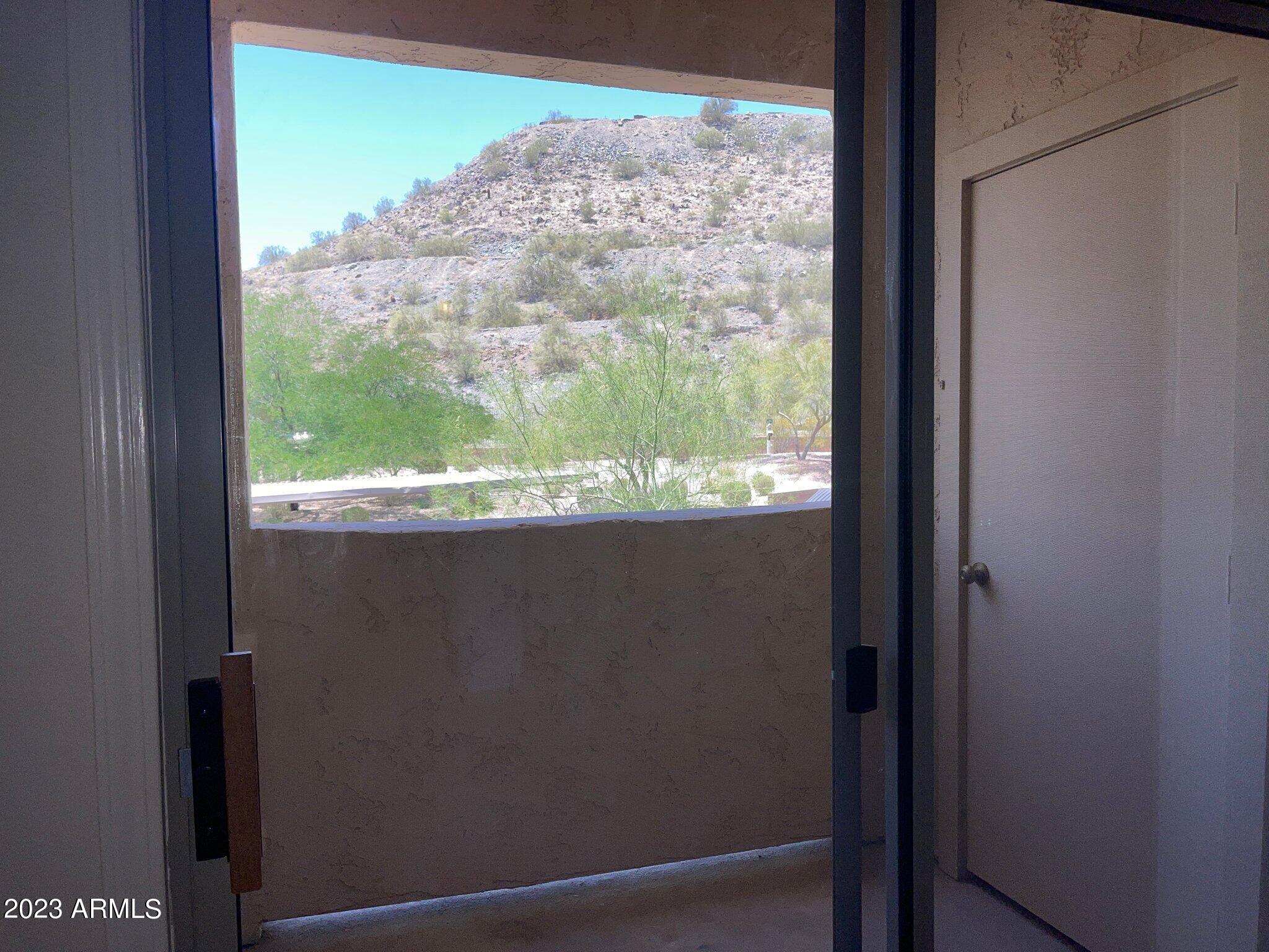 9820 N CENTRAL Avenue, 103