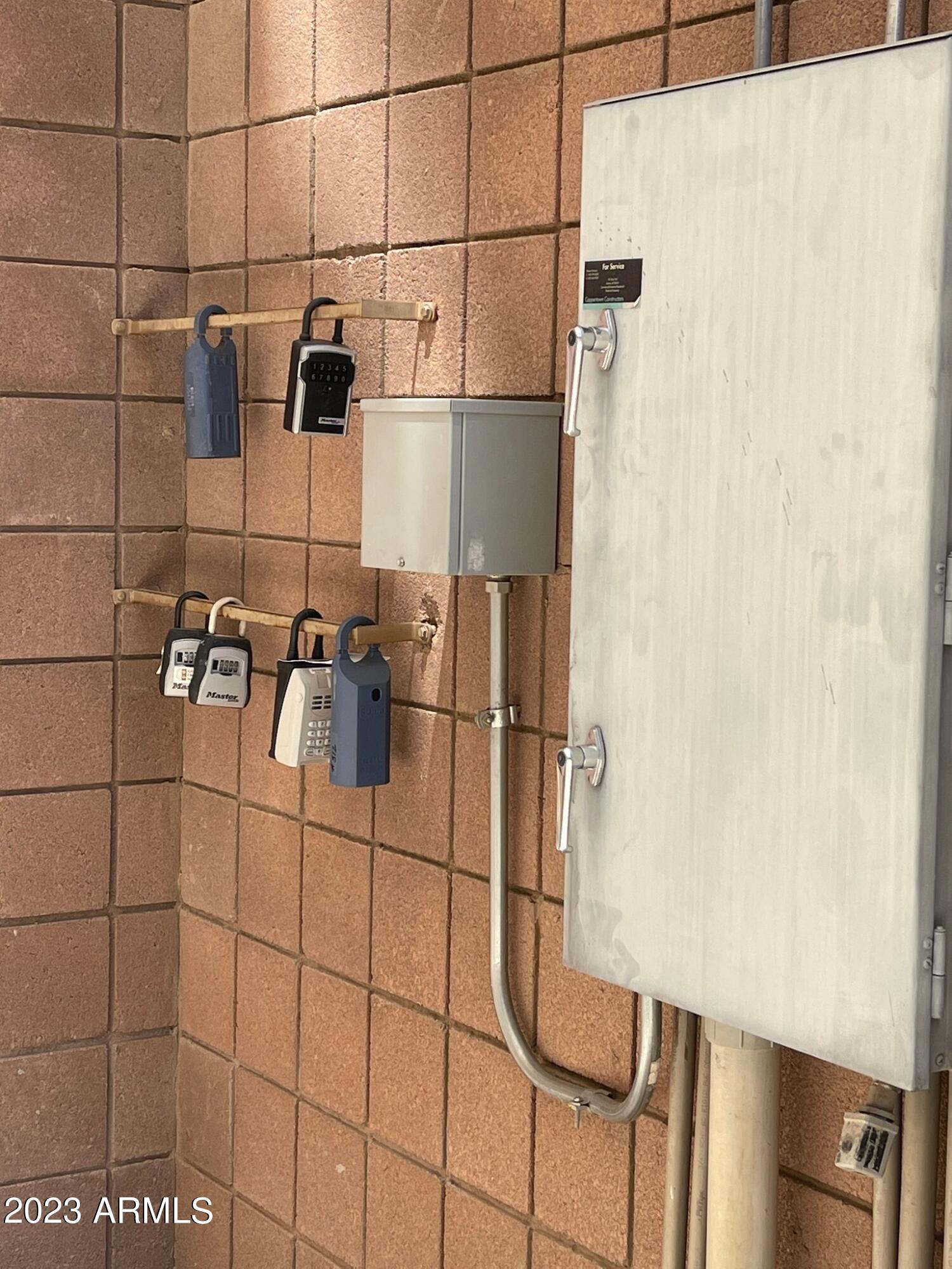 9820 N CENTRAL Avenue, 103