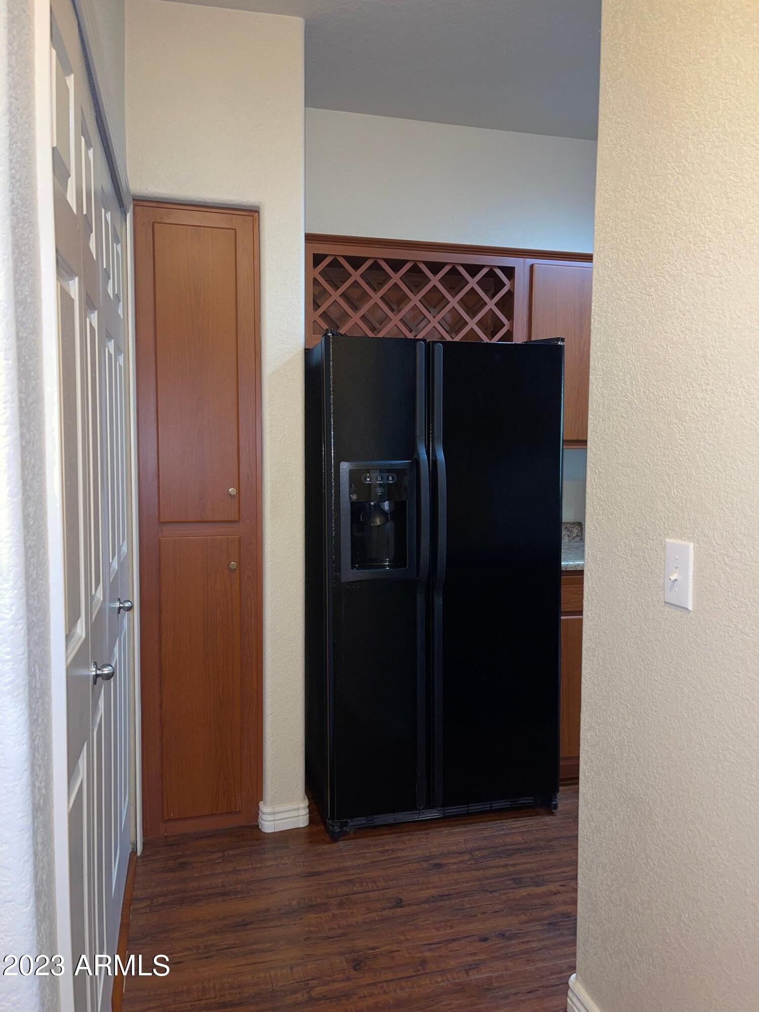 9820 N CENTRAL Avenue, 103