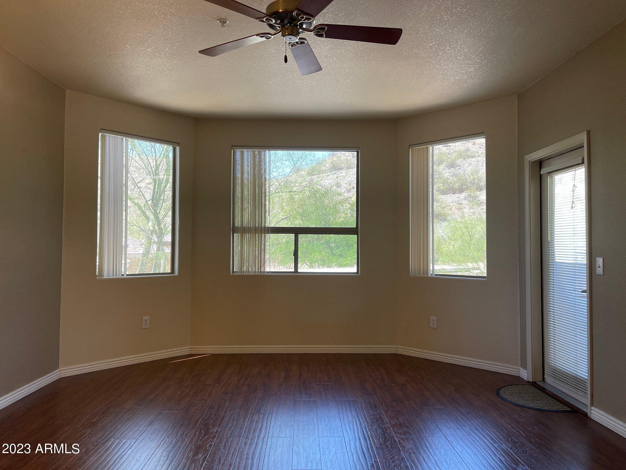 9820 N CENTRAL Avenue, 103