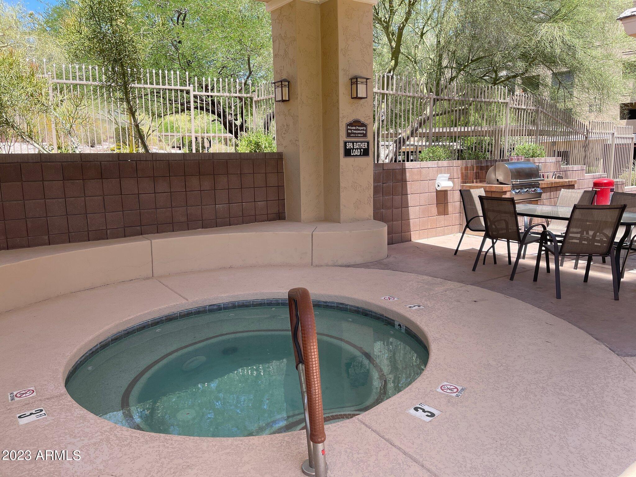 9820 N CENTRAL Avenue, 103