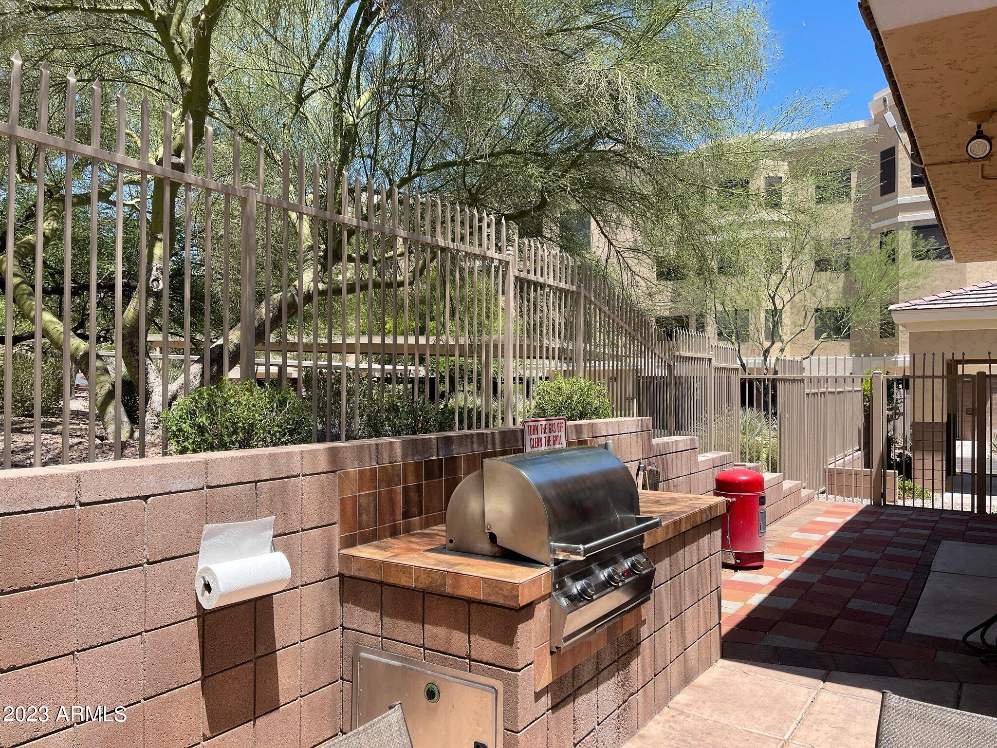 9820 N CENTRAL Avenue, 103