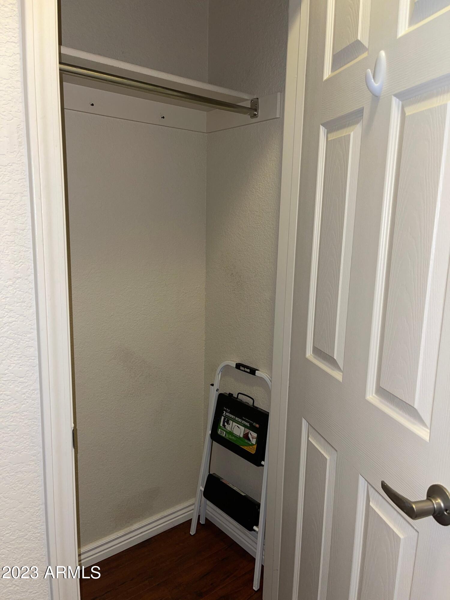 9820 N CENTRAL Avenue, 103