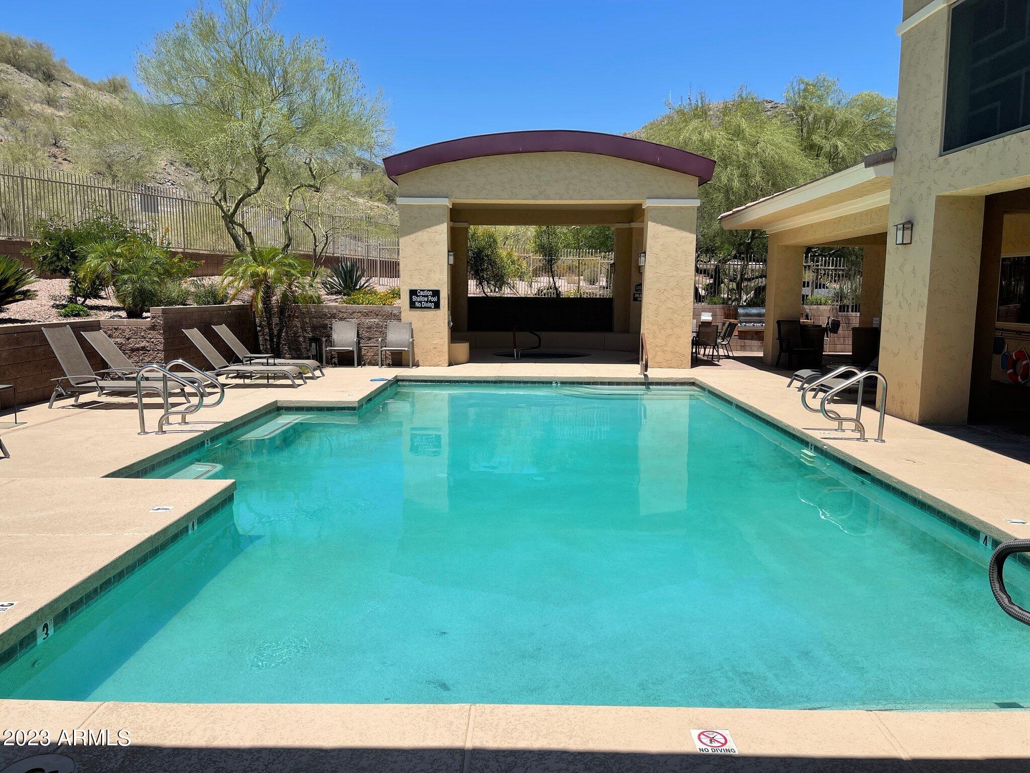 9820 N CENTRAL Avenue, 103