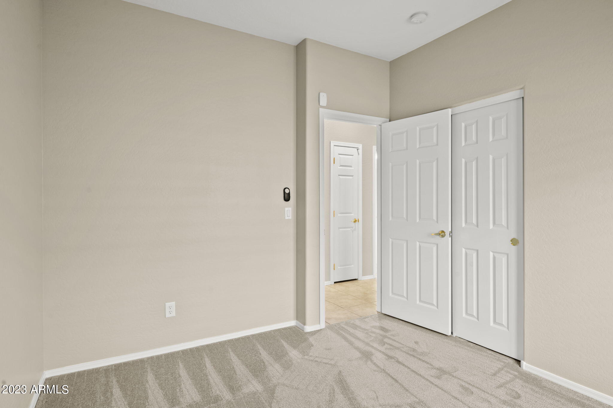 1524 E CONSTANCE Way