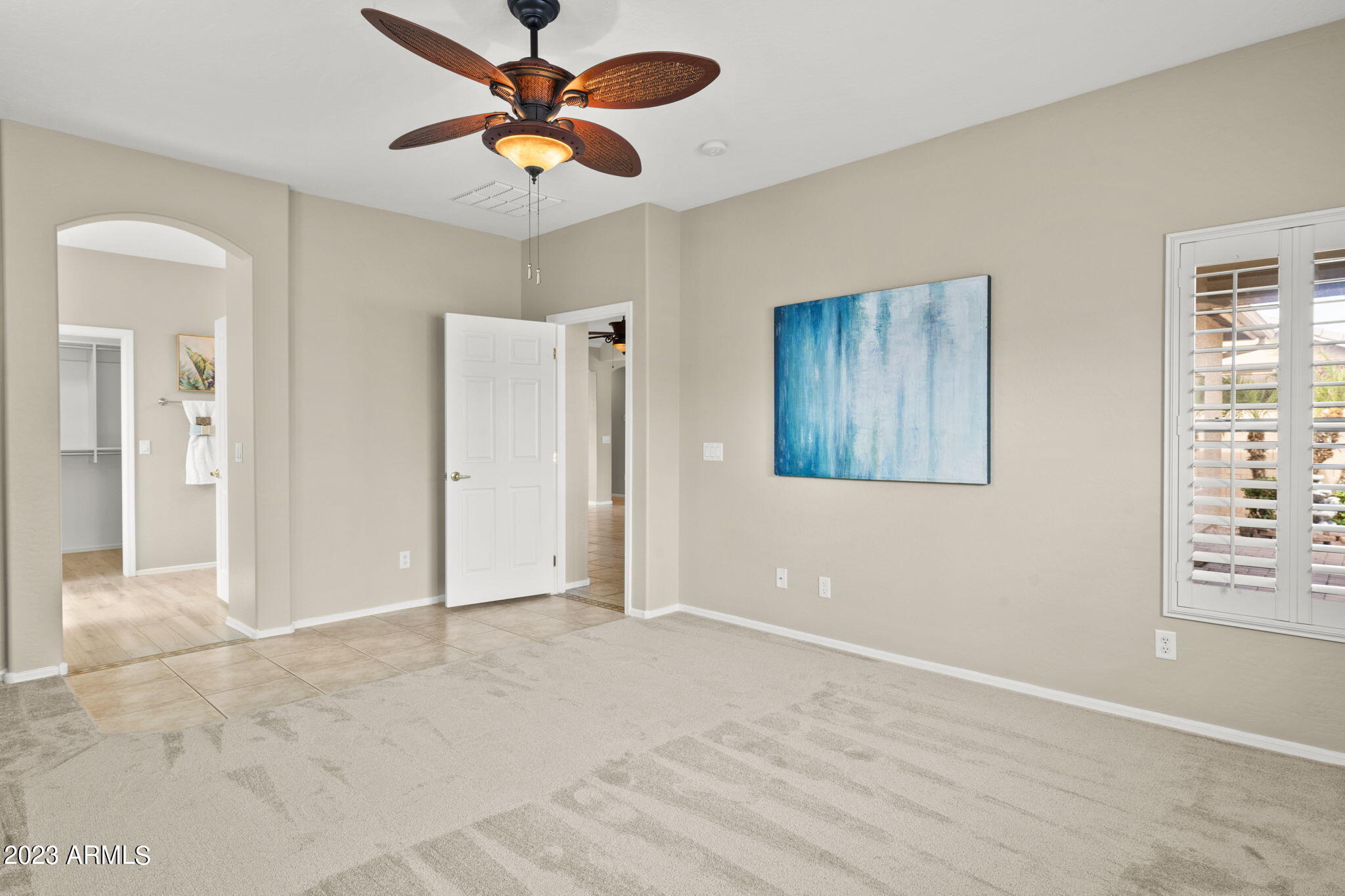 1524 E CONSTANCE Way