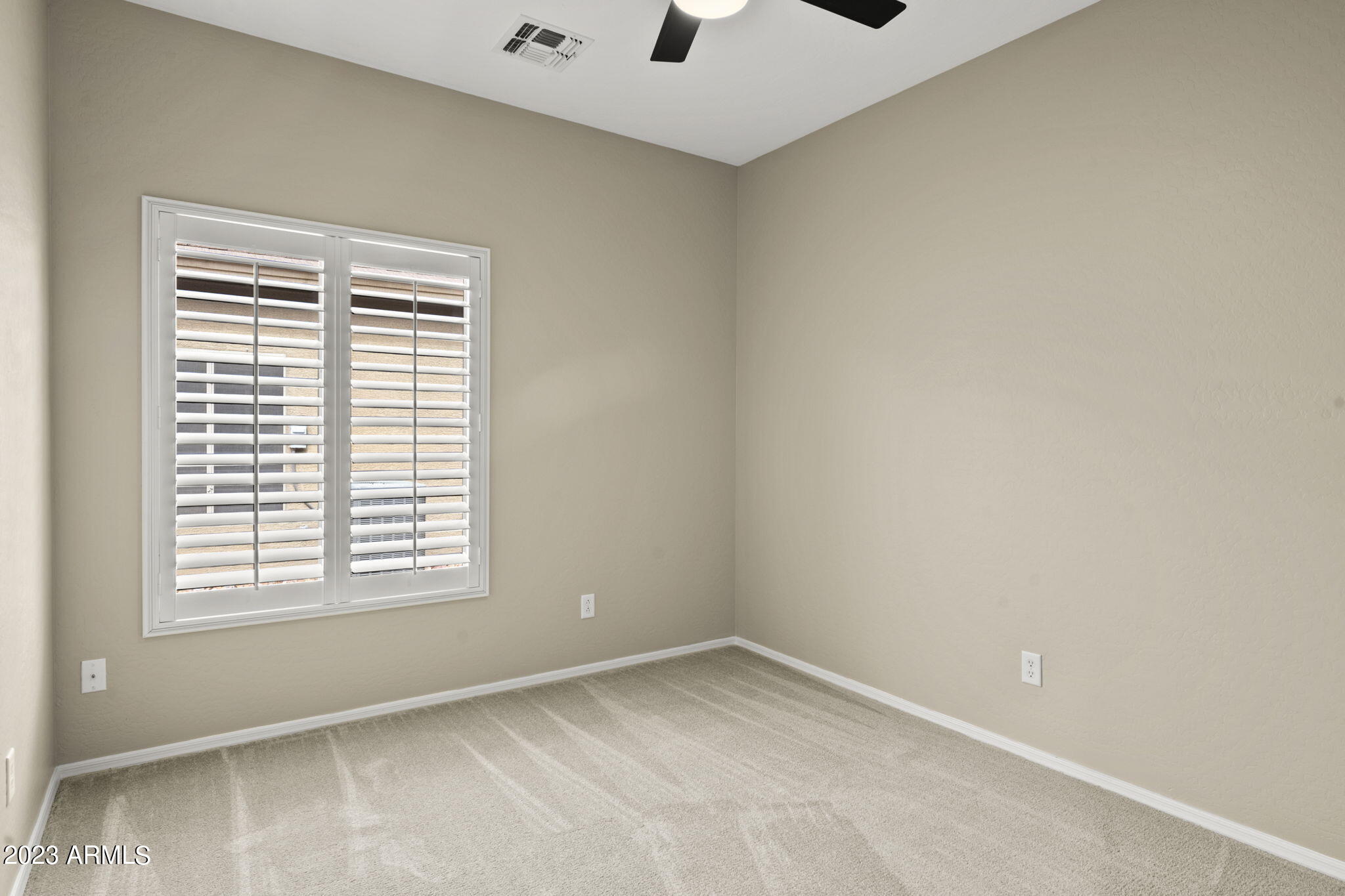 1524 E CONSTANCE Way