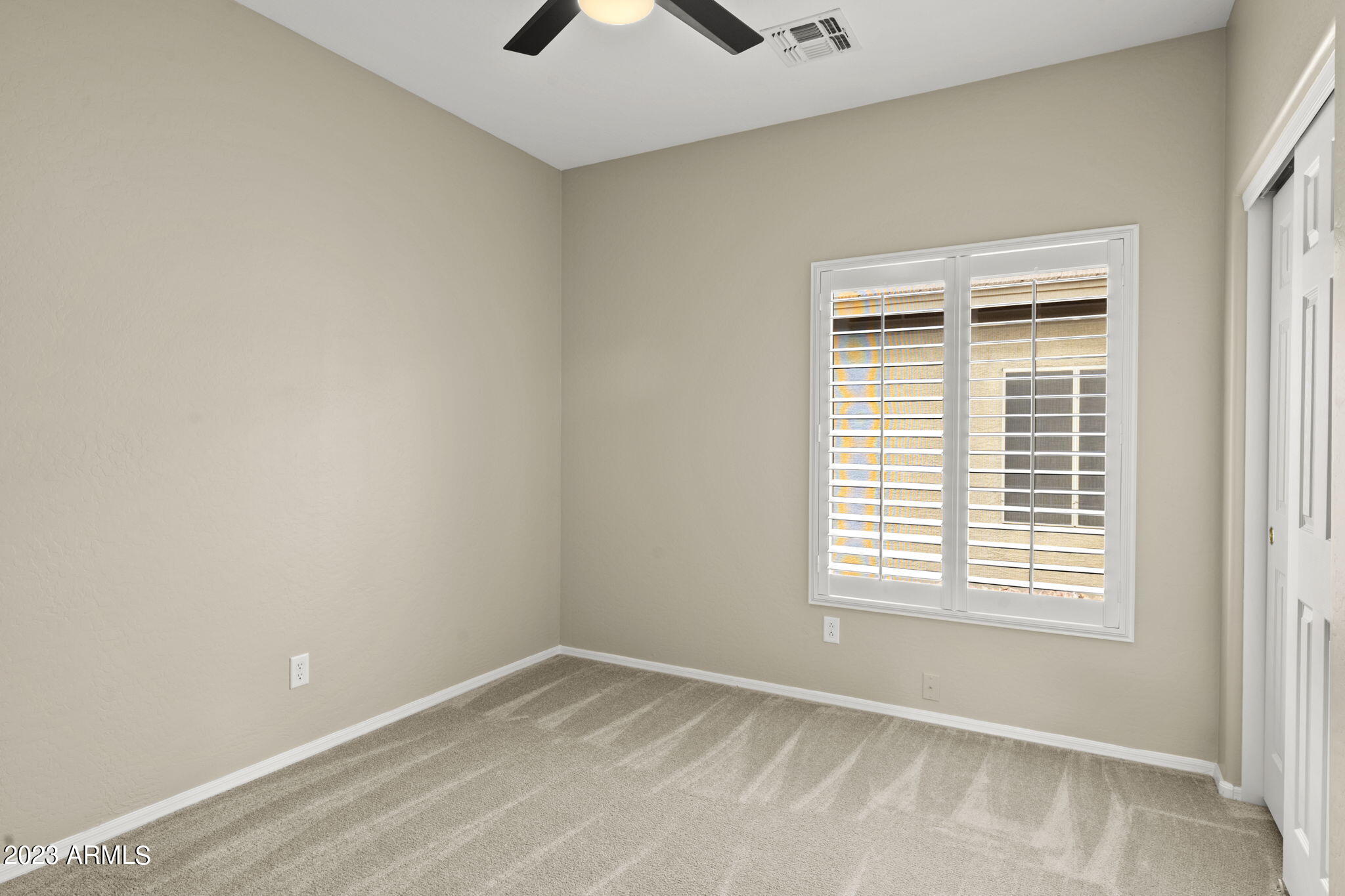 1524 E CONSTANCE Way