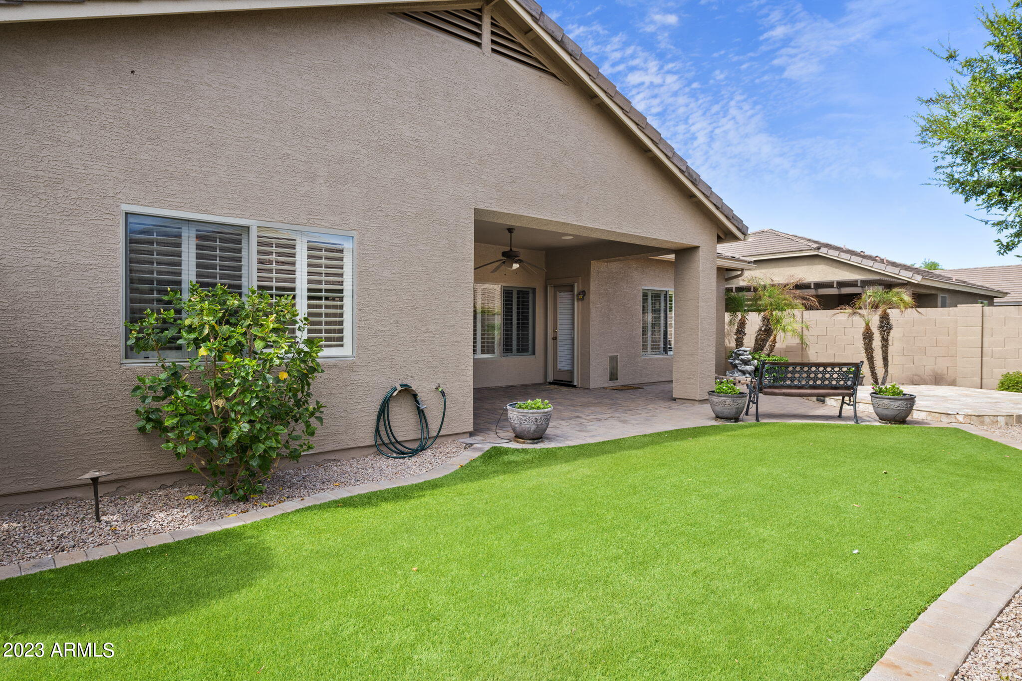 1524 E CONSTANCE Way