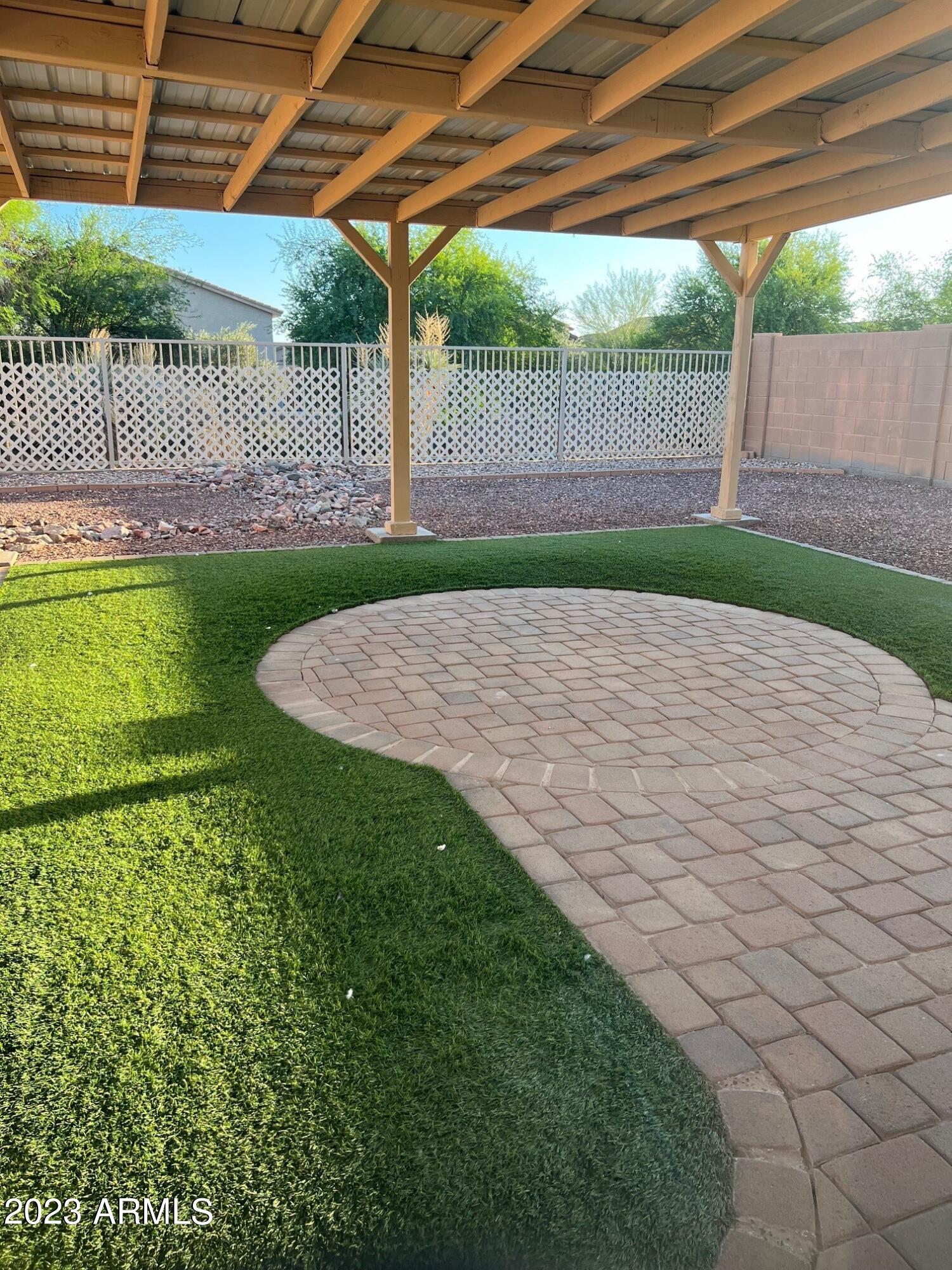 25809 W ST JAMES Avenue